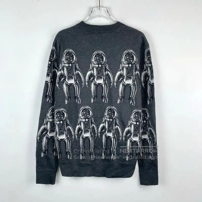 Louis Vuitton Louis Vuitton Gray Silk Knitted Sweater for Men . Size US S / EU 44-46 / 1 - 2 Thumbnail