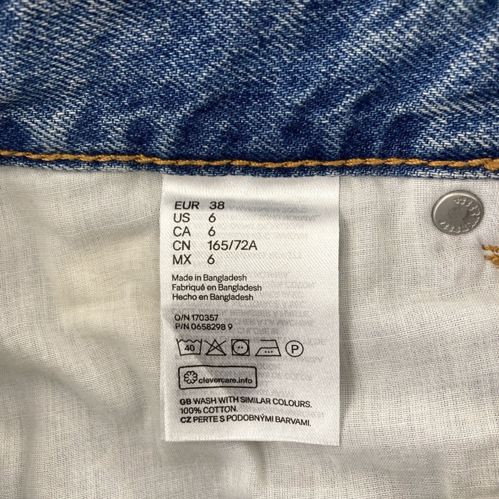 Levi's Levi's Denim Skirt Women’s 6 Blue Distressed Raw Hem A-Line Short with Pockets, Cotton Blend, Regular, Denim, Zip Closure, Solid Pattern, Shirt? Size 28" / US 6 / IT 42 - 6 Thumbnail