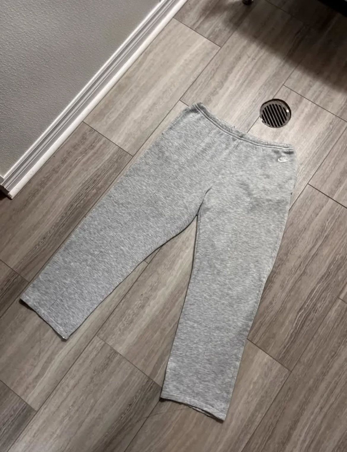 Nike 90’s Nike Baggy Grey Sweats XL Size US 34 / EU 50 - 2 Thumbnail