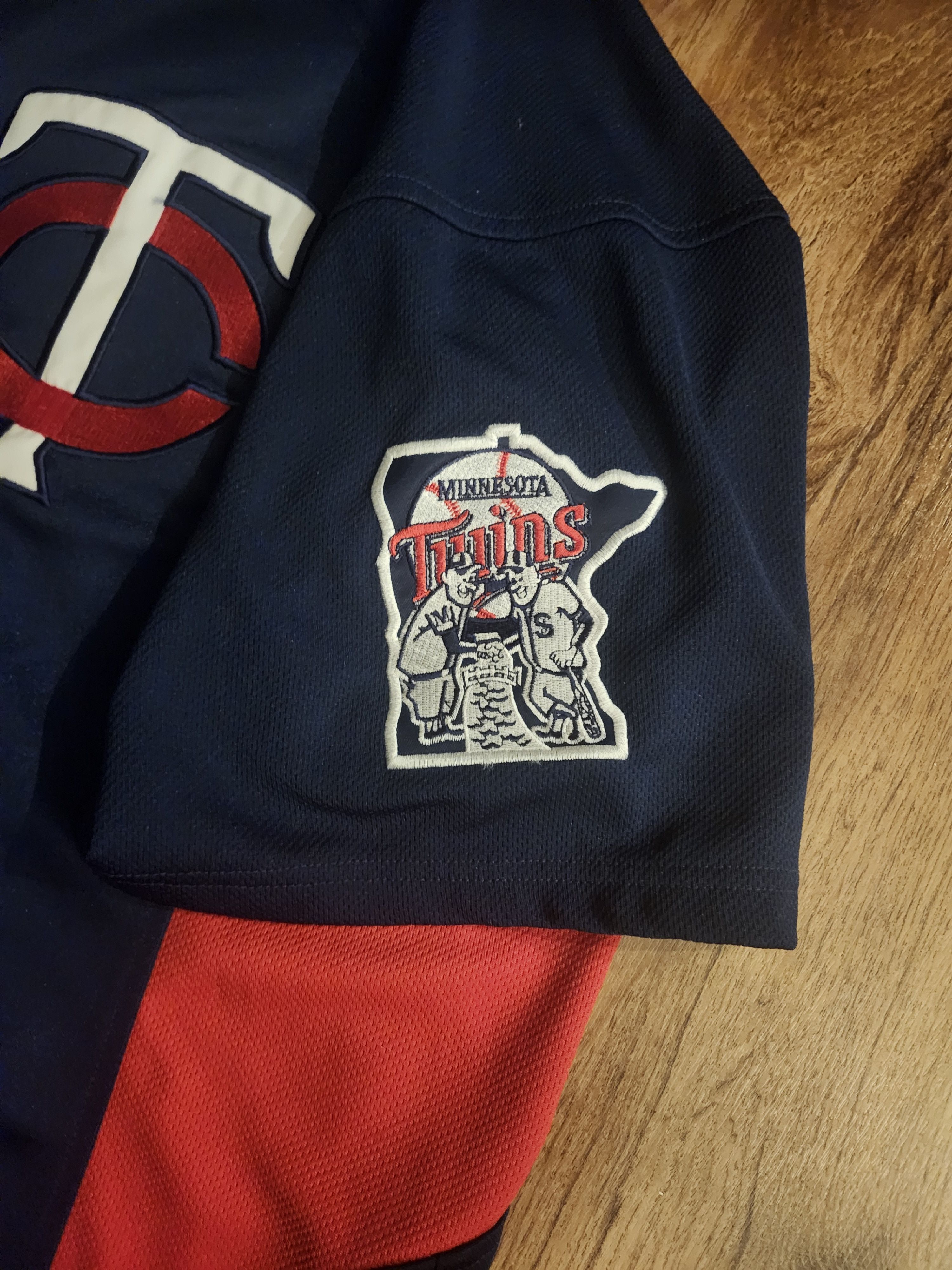 MLB Twins jersey Size US L / EU 52-54 / 3 - 4 Thumbnail