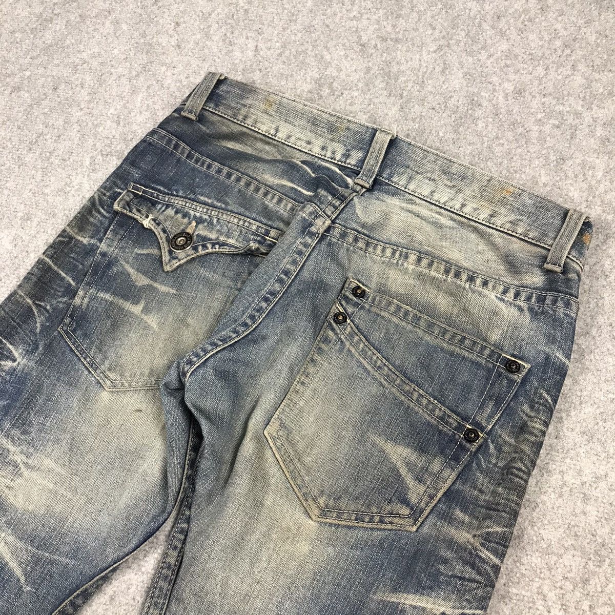 If Six Was Nine × Le Grande Bleu (L.G.B.) FALRE DENIM RATTLE TRAP BOOTCUT DISTRESSED DENIM PANTS Size US 30 / EU 46 - 16 Thumbnail