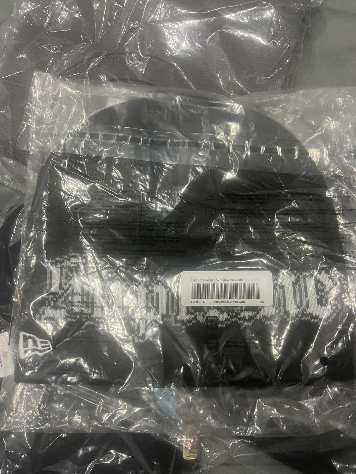 Supreme Supreme WhiteSox New Era Beanie Black DSWT Size ONE SIZE - 3 Thumbnail