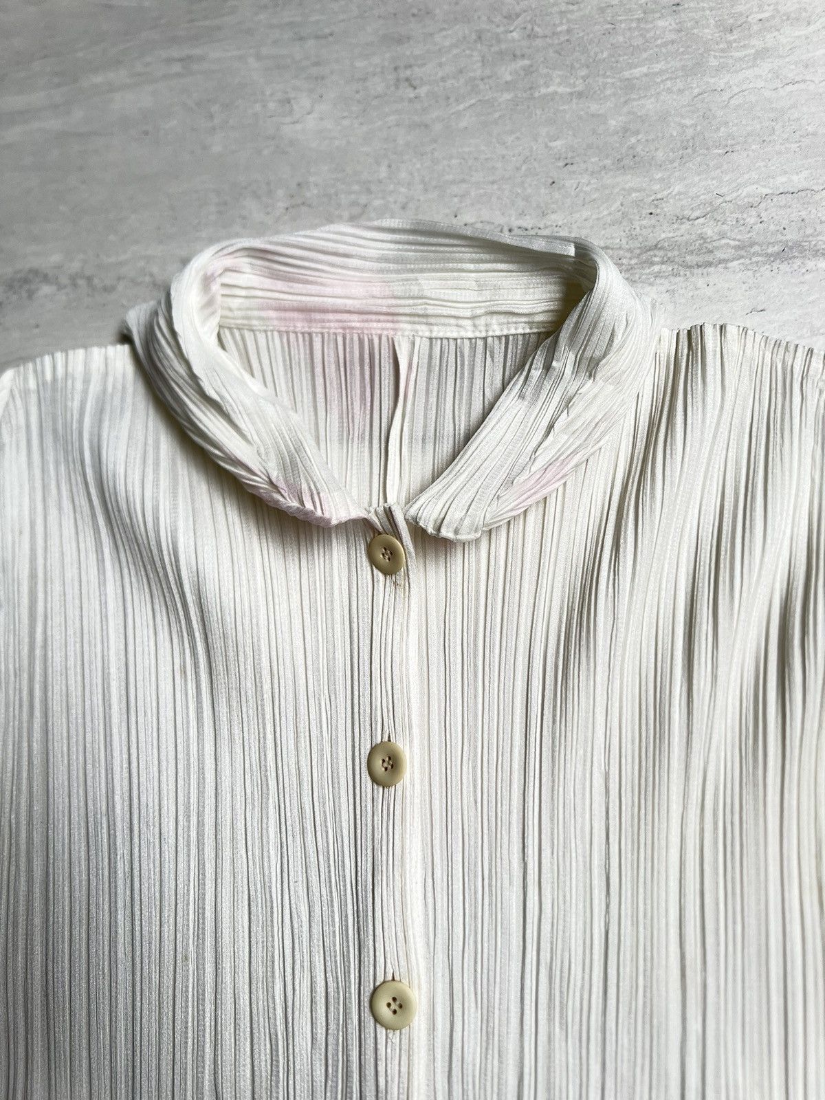 Pleats Please Issey Miyake ISSEY MIYAKE PLEATS PLEASE White Shirt Size US S / EU 44-46 / 1 - 13 Thumbnail