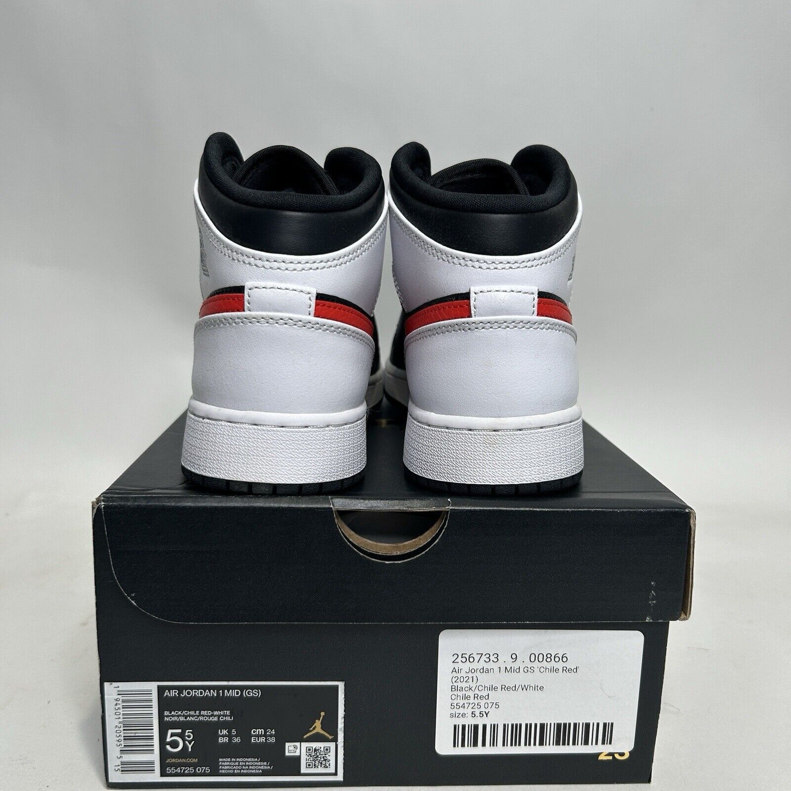 Nike Nike Air Jordan 1 Mid GS “Chile Red” 2024 Size US 7 / IT 37 - 4 Thumbnail