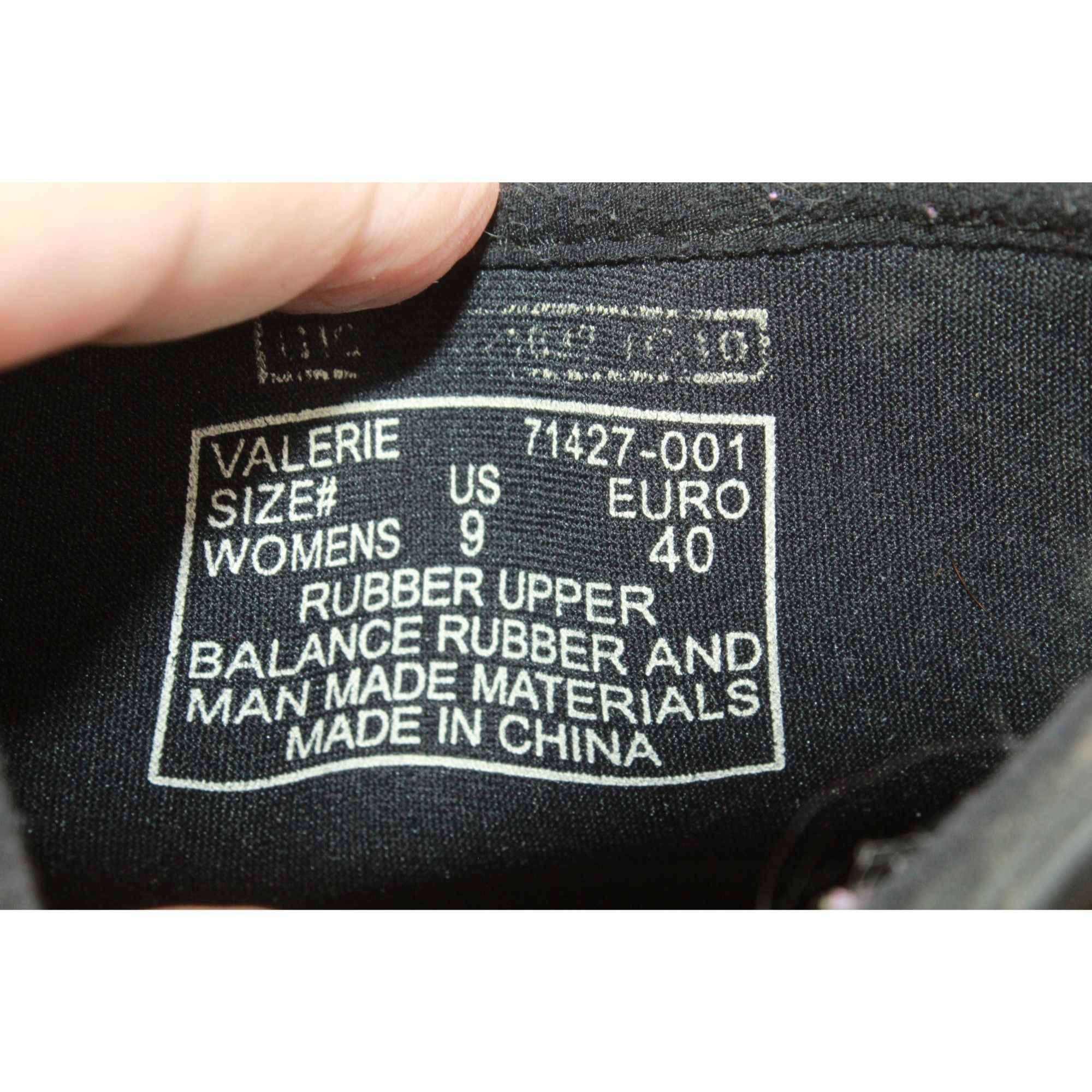 Other Bogs Valerie Women's Black Waterproof Chelsea Winter Boots Size US 9 / IT 39 - 8 Thumbnail