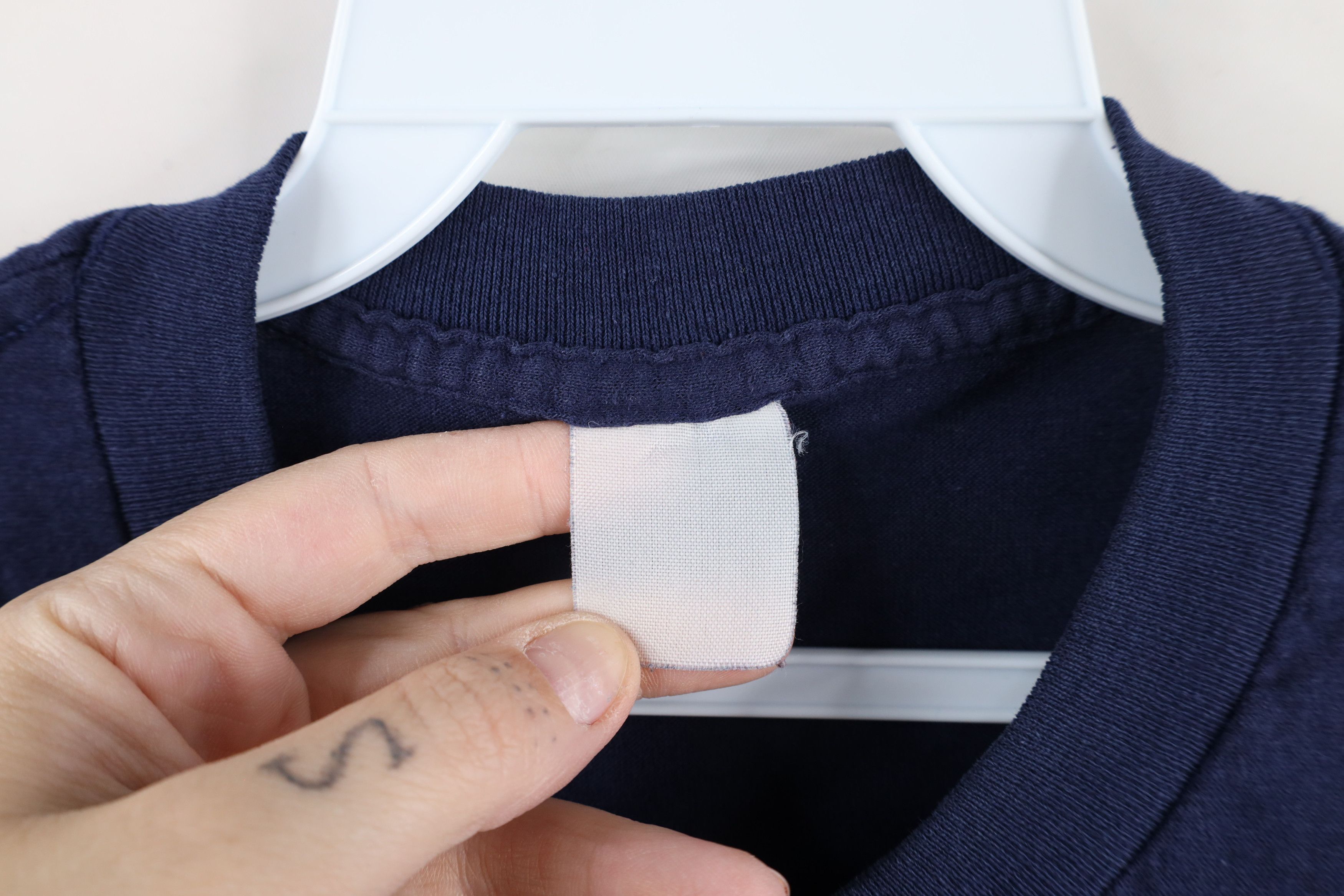 Vintage Vintage 90s Streetwear Blank Thin Pocket T-Shirt Blue USA Size US M / EU 48-50 / 2 - 9 Thumbnail