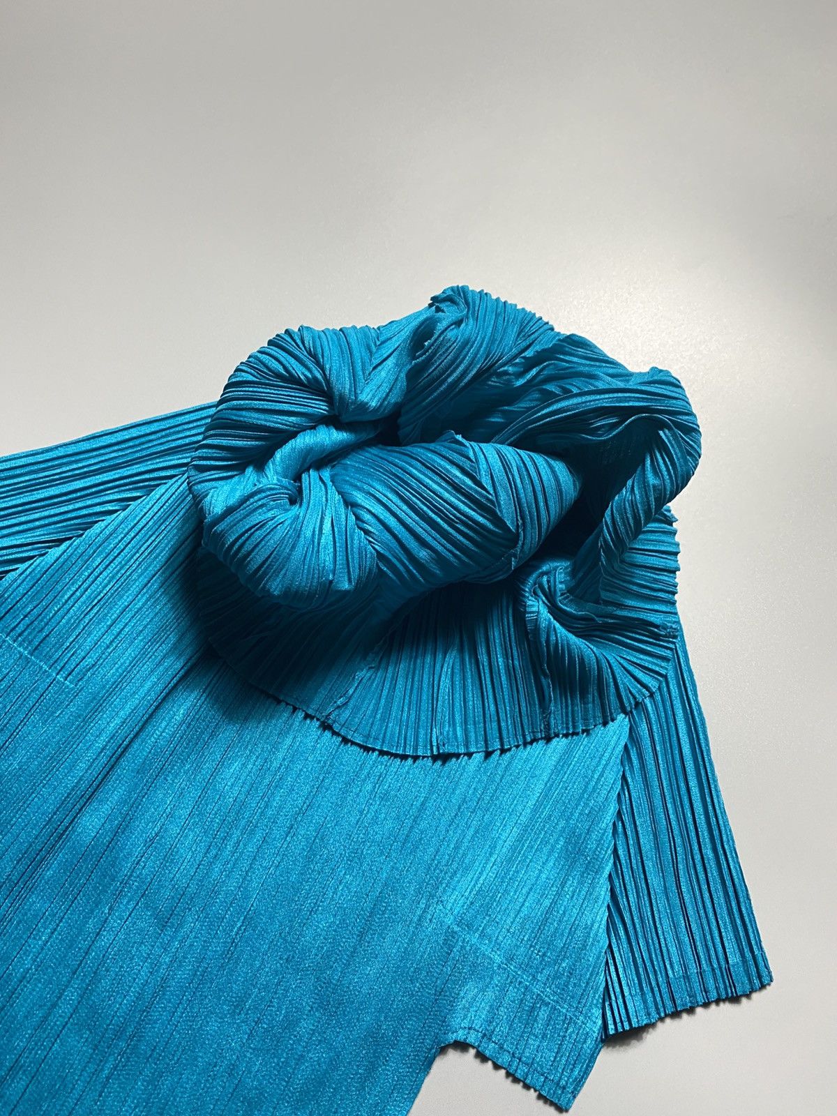 Pleats Please Issey Miyake PLEATS PLEASE RUFFLE NECK TOPS Size S / US 4 / IT 40 - 4 Thumbnail