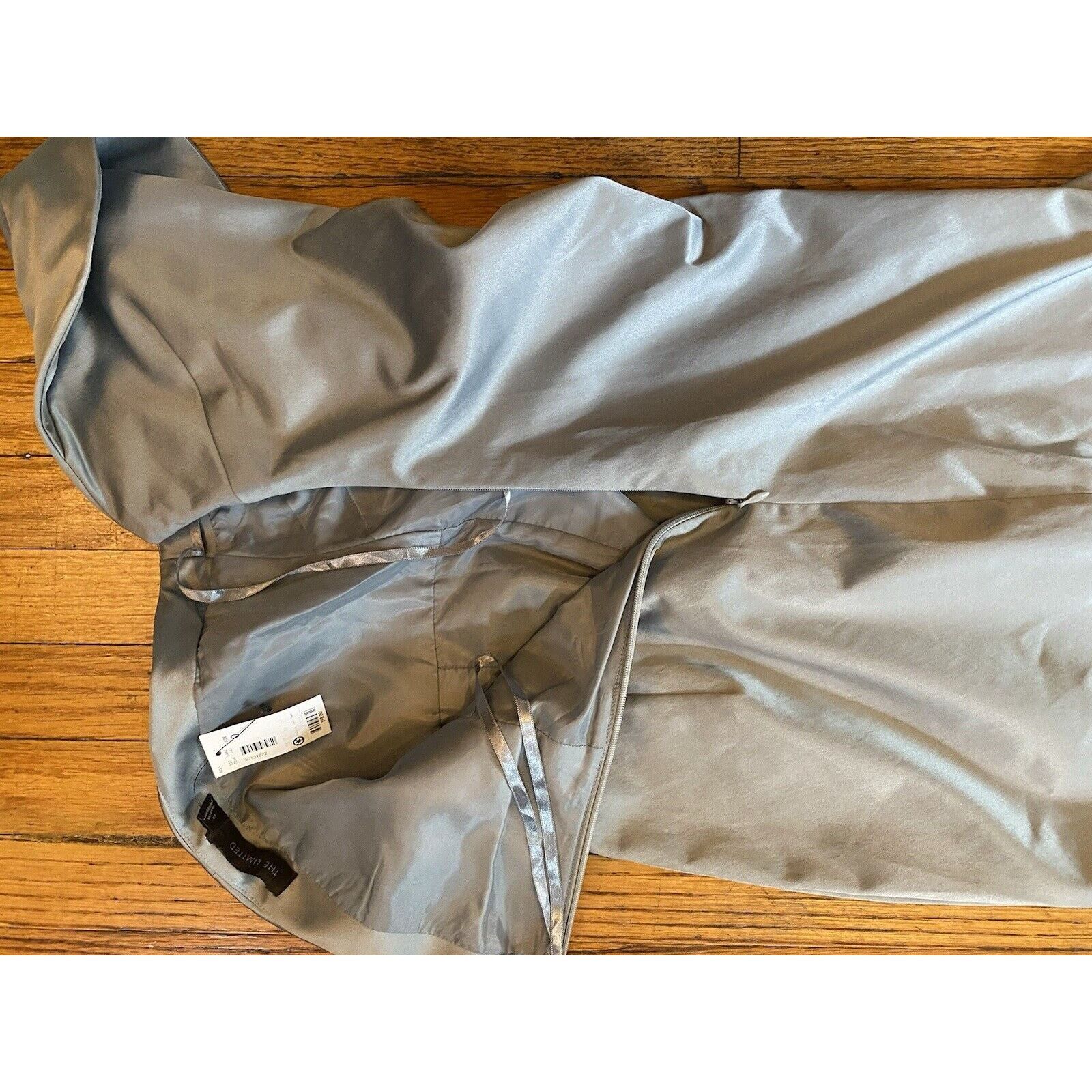 Other NWT HOKA Limited Dress Satin Women’s 0 $98 Cocktail Wedding Size XS / US 0-2 / IT 36-38 - 5 Thumbnail