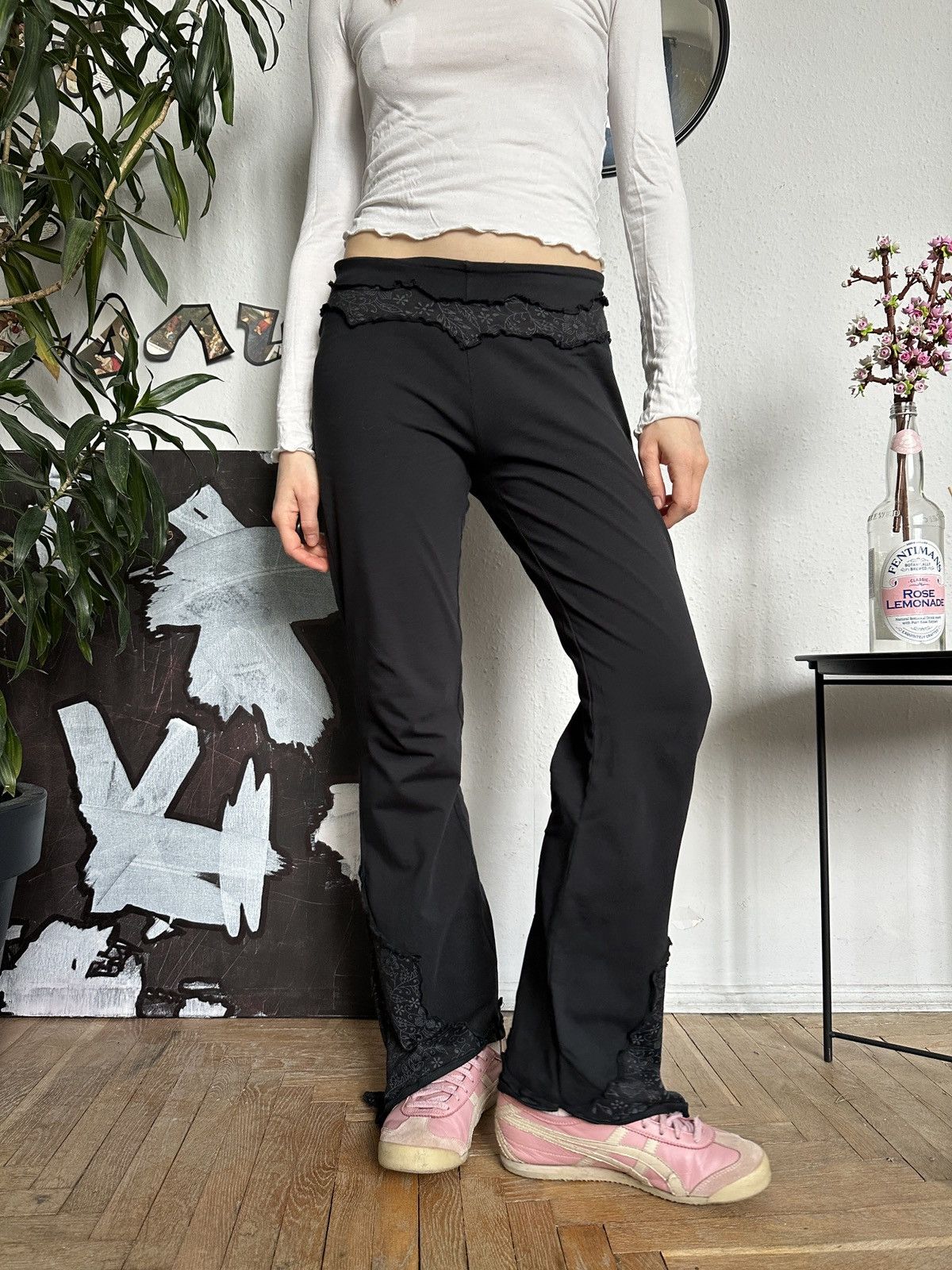 Vintage Vintage Low Waisted Stretchy Asymmetrical Yoga Pants Size 34" / US 12 / IT 48 - 2 Thumbnail