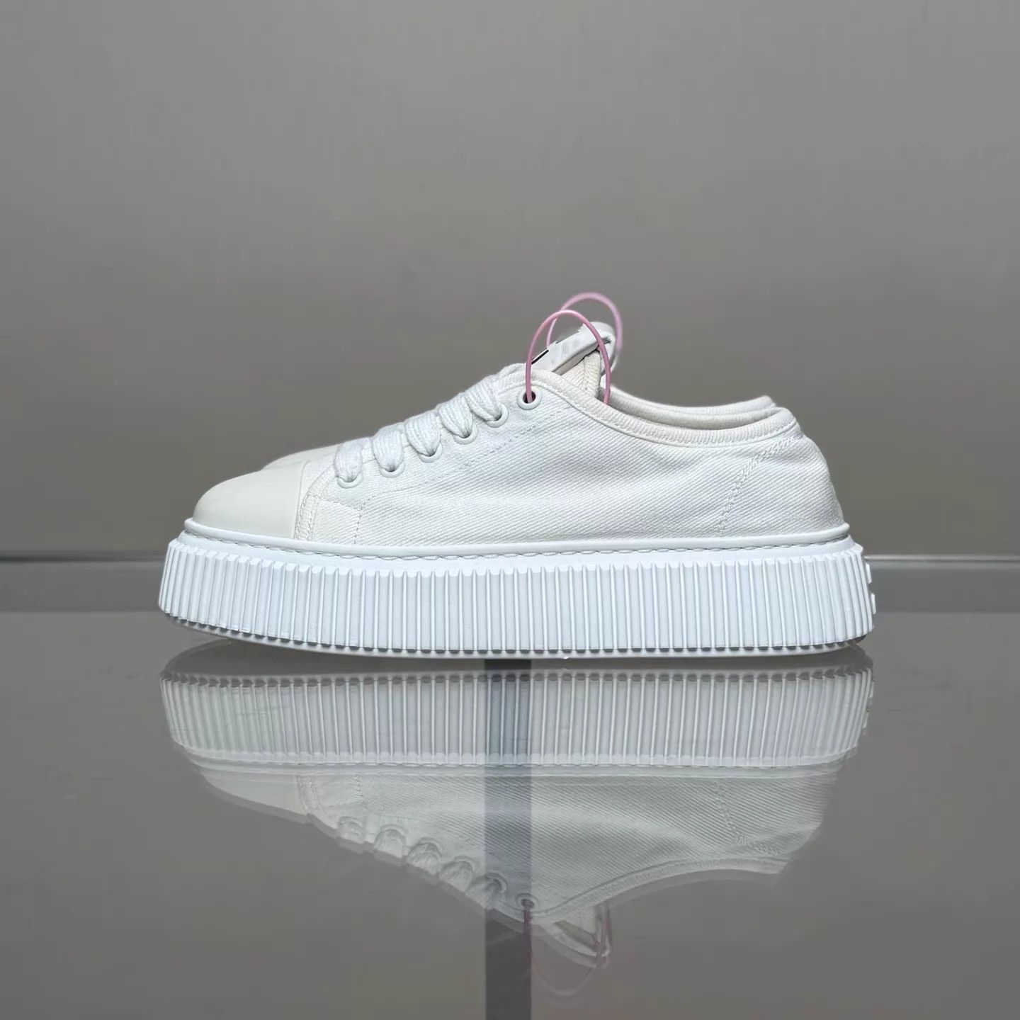 Miu Miu MIU MIU White Canvas Platform Biscuit Shoes Size 38 Size US 7.5 / IT 37.5 - 5 Thumbnail