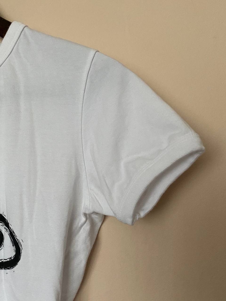 Vivienne Westwood Vivienne Westwood T-shirt Brushstroke Orb A401 Logo Size S / US 4 / IT 40 - 4 Thumbnail
