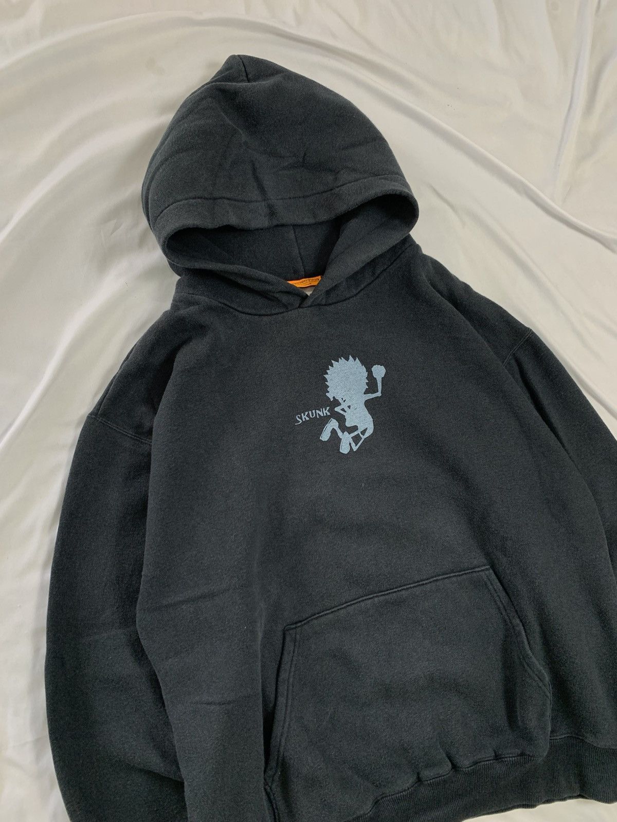 Anime Mischievous skunk hoodie emi nakayama Size US L / EU 52-54 / 3 - 4 Thumbnail
