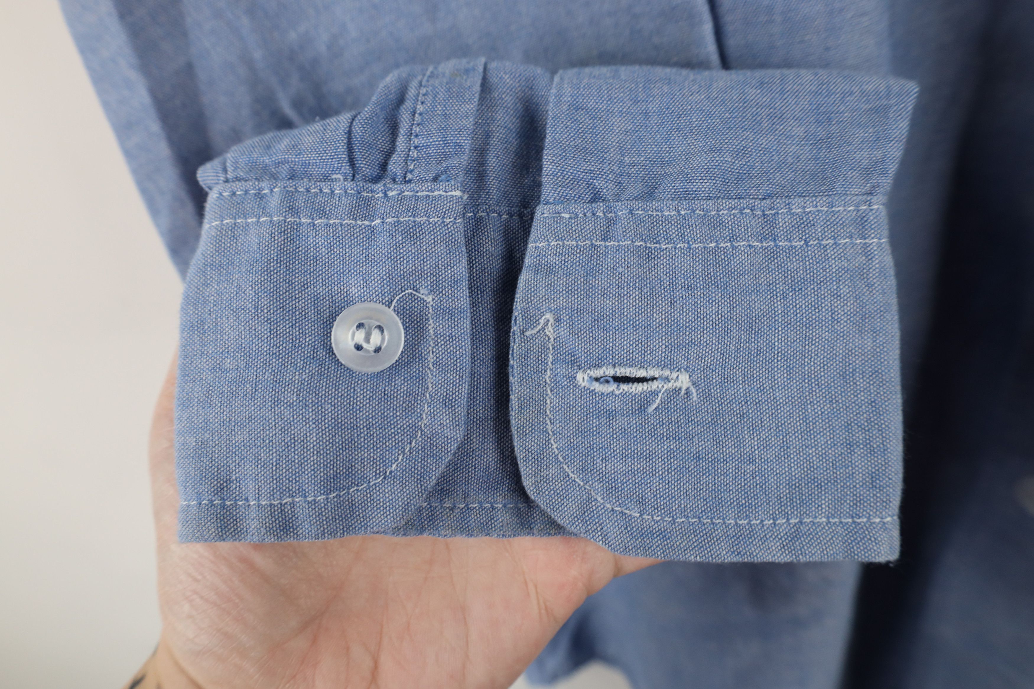 Vintage Vintage 90s Streetwear Chambray Work Button Shirt Blue Size US L / EU 52-54 / 3 - 4 Thumbnail
