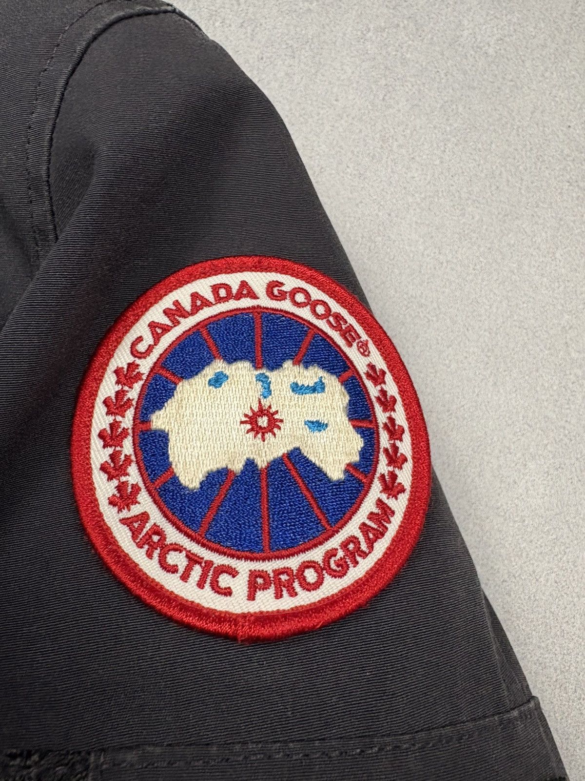 Canada Goose Canada Goose Montebello Parka 2530L Down Jacket XS Size XS / US 0-2 / IT 36-38 - 9 Thumbnail