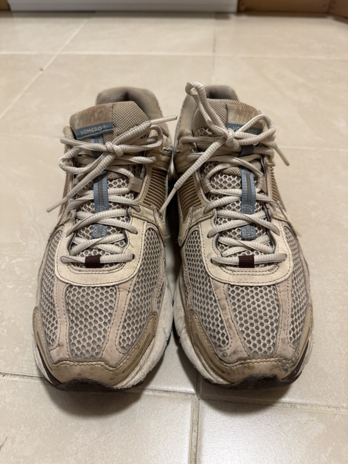 Nike Nike Zoom Vomero 5 Oatmeal Size 8 US Men / 9.5 US Women Size US 8 / EU 41 - 1 Thumbnail