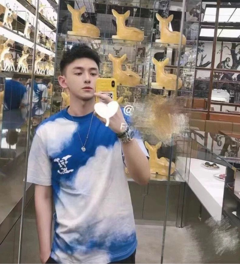 Louis Vuitton Louis Vuitton Blue Sky and White Cloud Short Sleeve Size US L / EU 52-54 / 3 - 7 Thumbnail