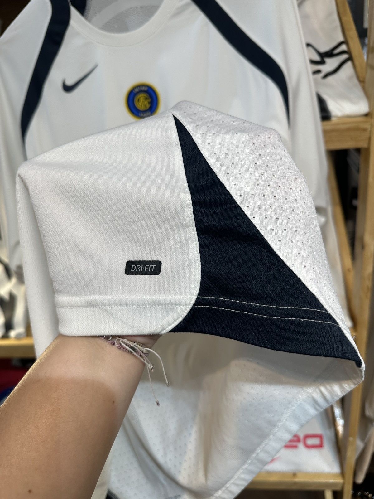 Nike Vintage Inter Milan 2005-06 Nike Total Training Jersey Size US L / EU 52-54 / 3 - 7 Thumbnail