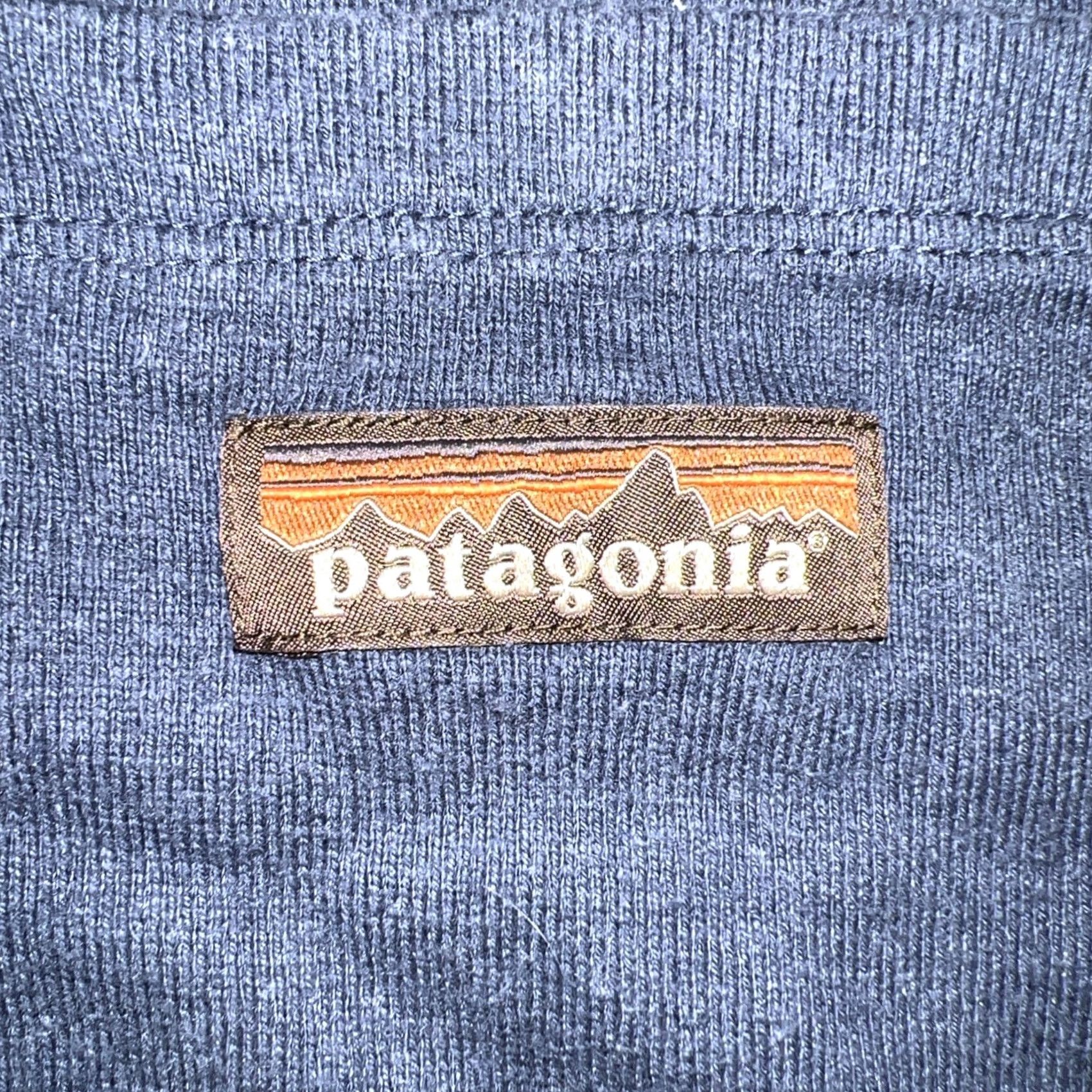Patagonia VINTAGE Patagonia Shirt L Blue Pocket Logo Crew Neck Long Sleeve Mens Regular Fit Outdoors Camping Size US L / EU 52-54 / 3 - 3 Thumbnail