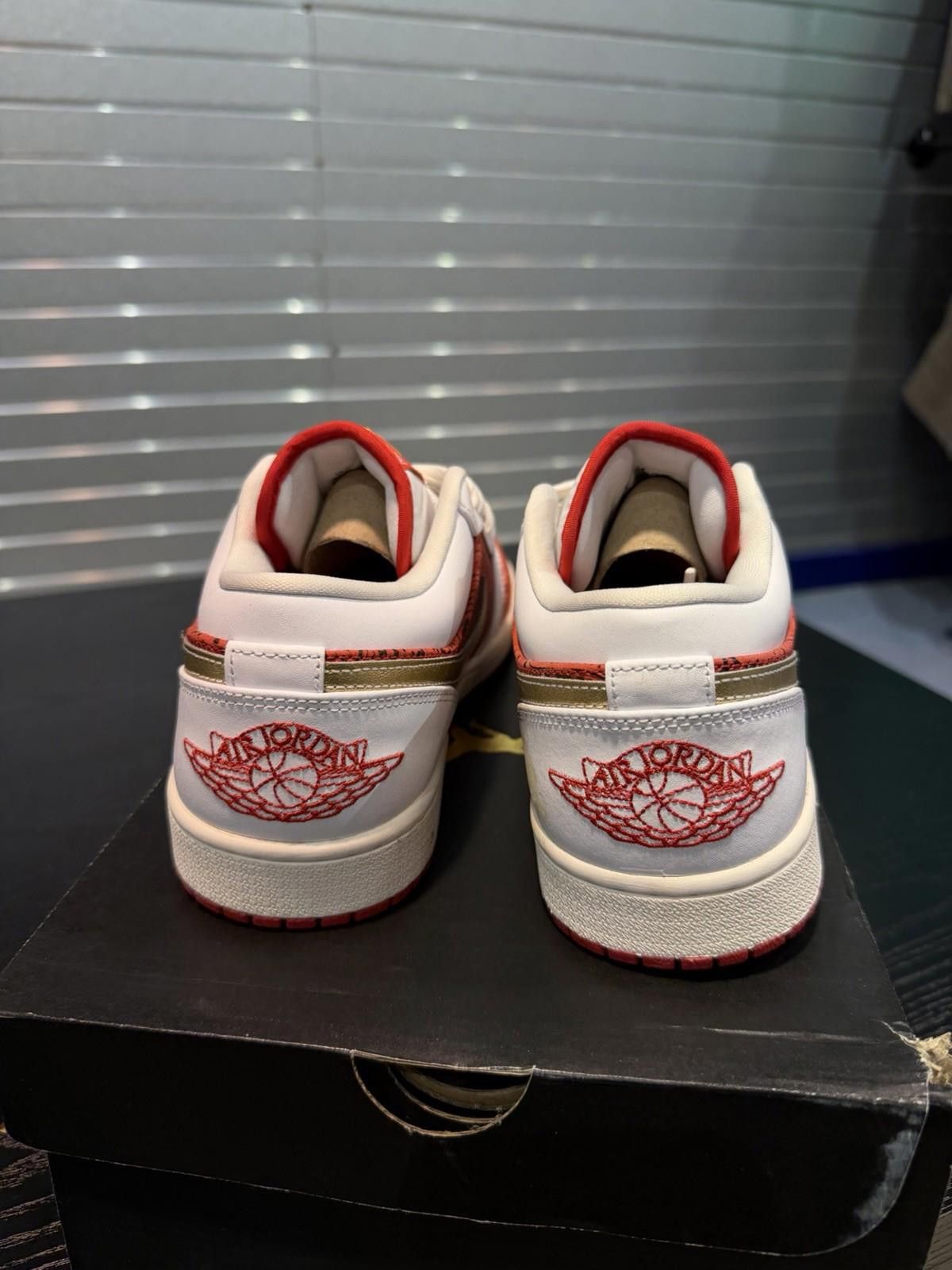 Jordan Brand Nike Air Jordan 1 Low SE Spades Men's Size 9 Red/Gold/White Size US 9 / EU 42 - 7 Thumbnail