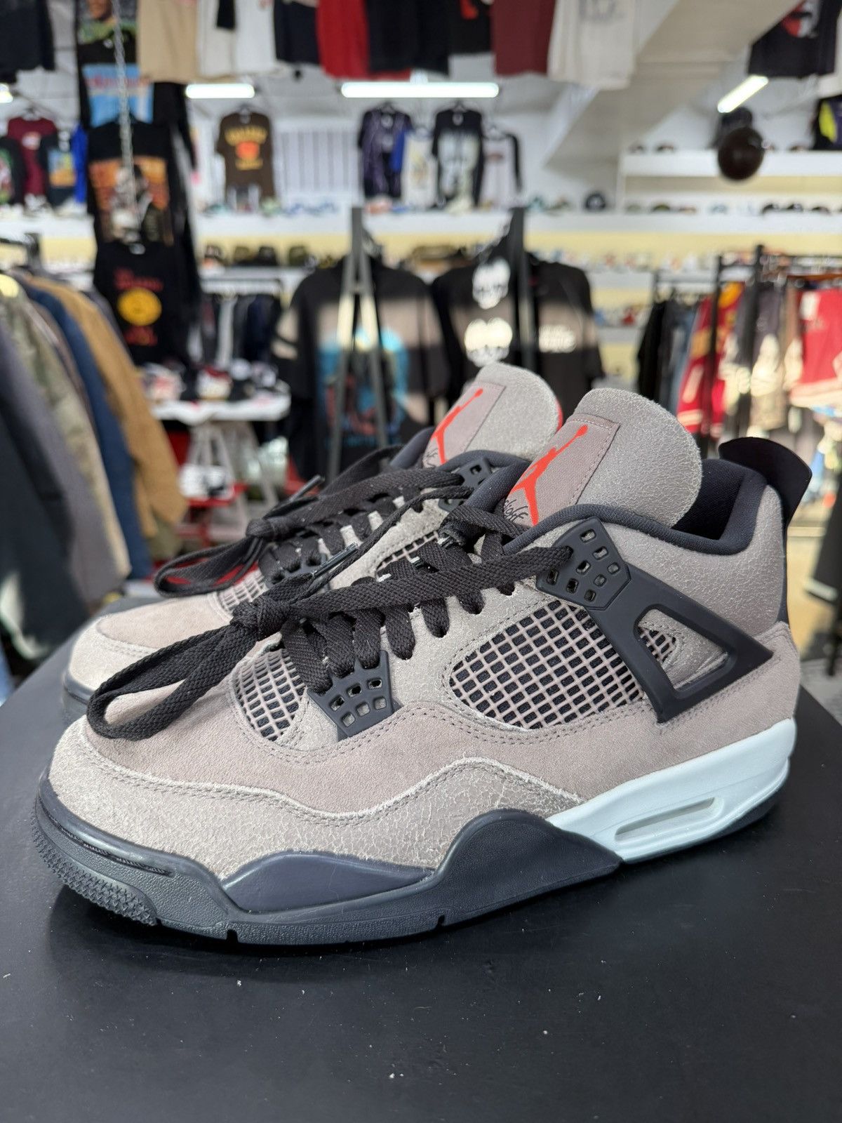 Jordan Brand Air Jordan 4 Taupe Haze Size 9 (2021) Size US 9 / EU 42 - 1 Thumbnail