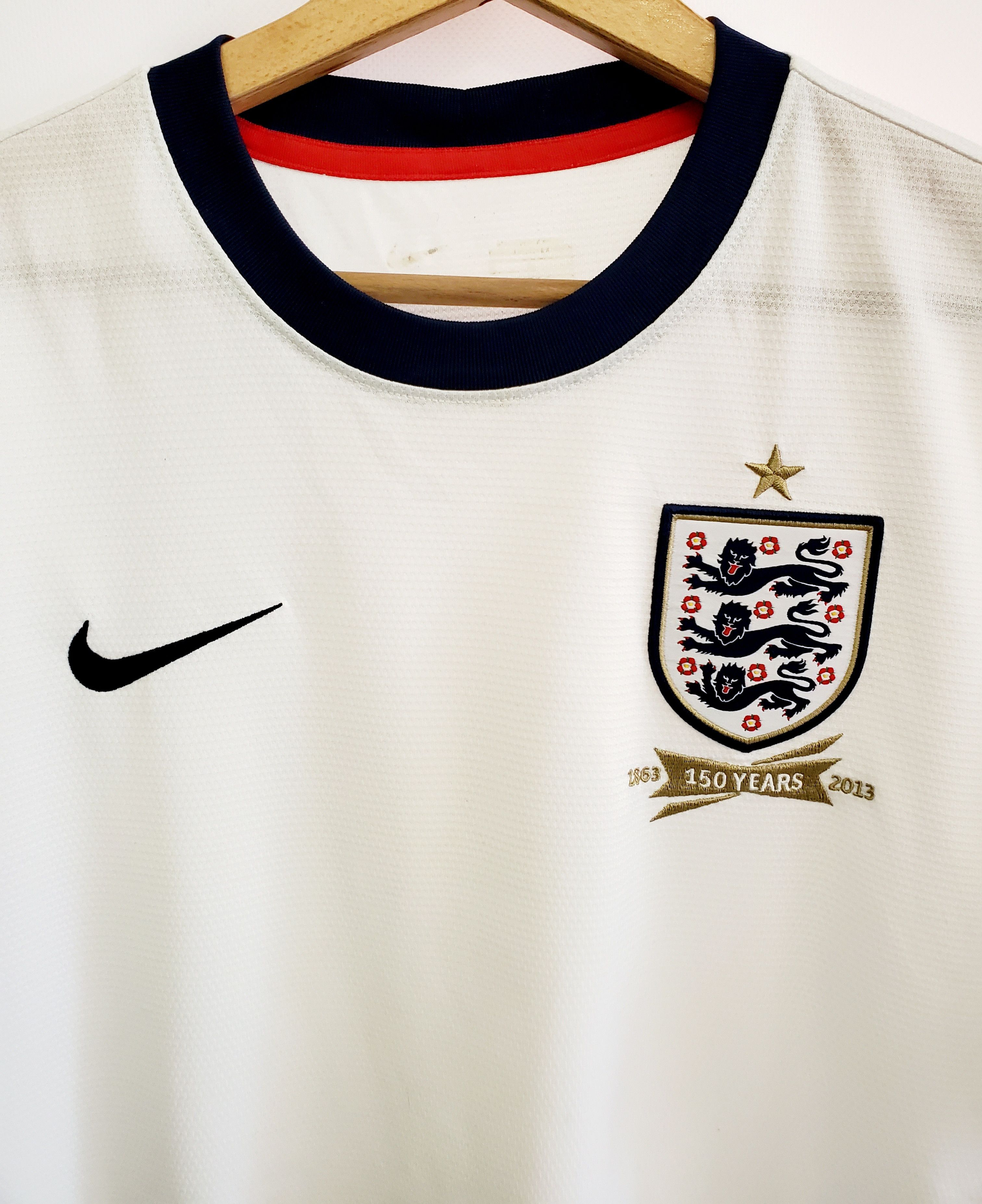 Nike ENGLAND 2012 2014 HOME FOOTBALL SOCCER JERSEY NIKE size M Size US M / EU 48-50 / 2 - 2 Thumbnail