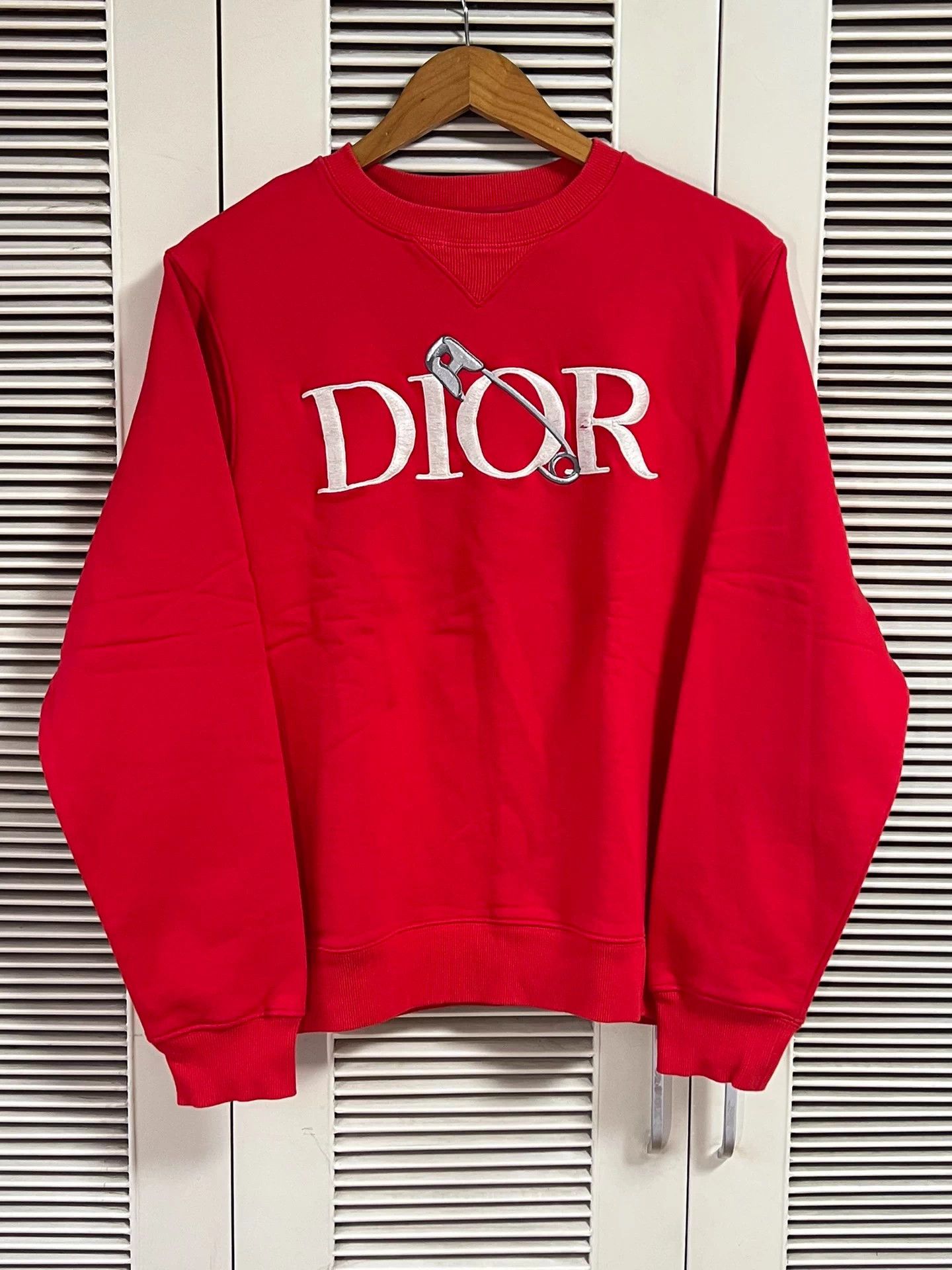 Dior Dior Red Pin Logo Embroidery Sweatshirt XS Size US XS / EU 42 / 0 - 1 Thumbnail