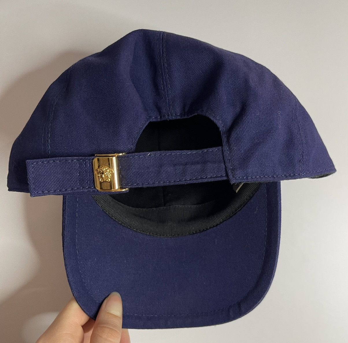Versace Versace Medusa Logo hat with gold clasp Size ONE SIZE - 3 Thumbnail