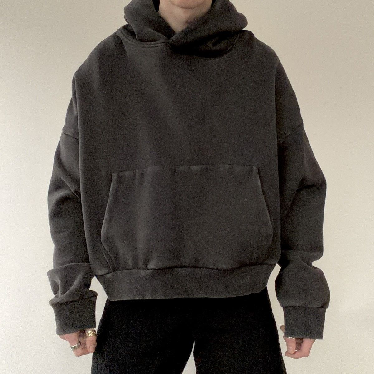 Entire Studios Heavy Hood Washed Black - www.disolcolor.com