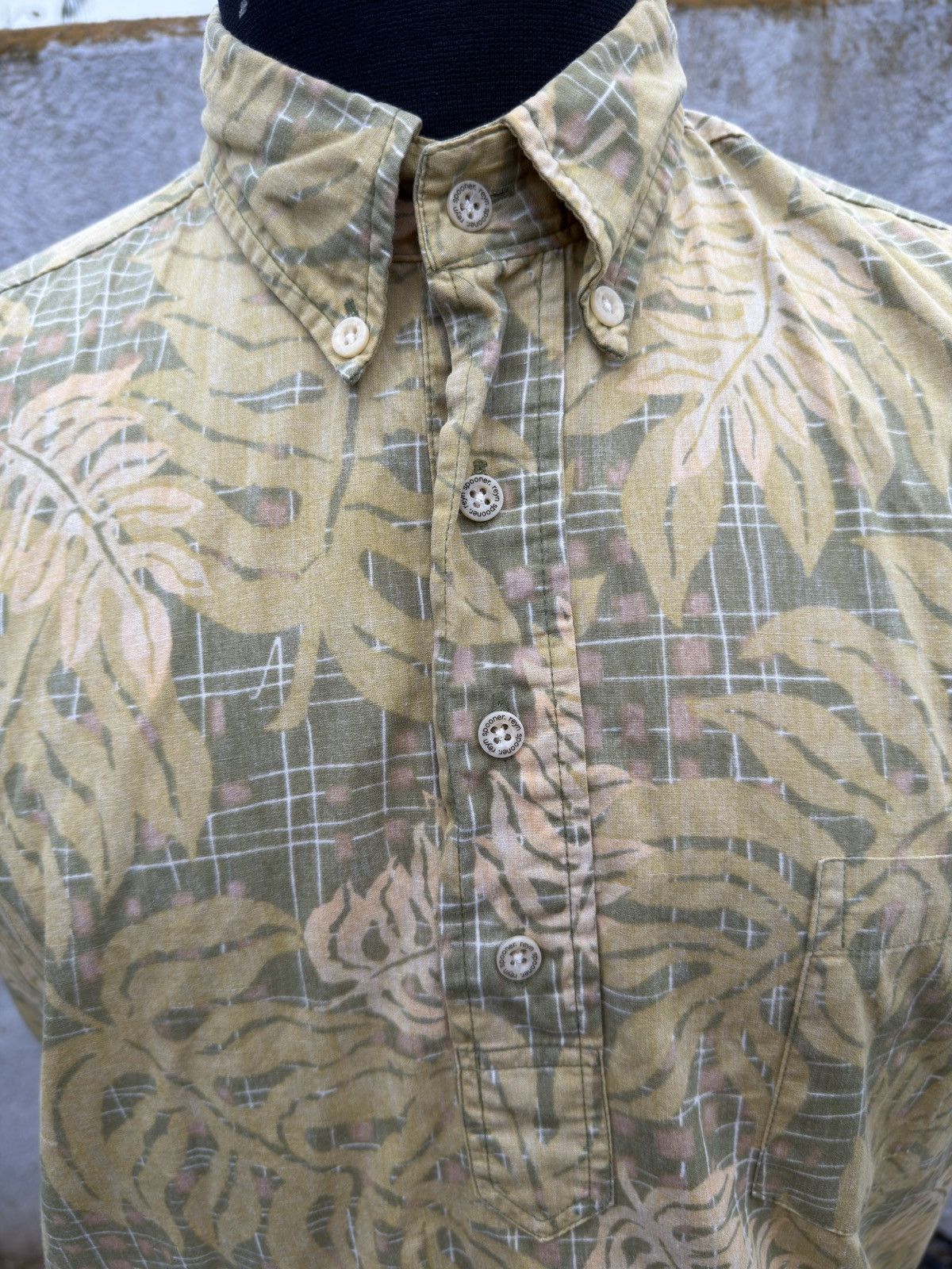 Reyn Spooner PreOwned Reyn Spooner Yellow Hawaiian Print Pullover Men's M Size US M / EU 48-50 / 2 - 3 Thumbnail