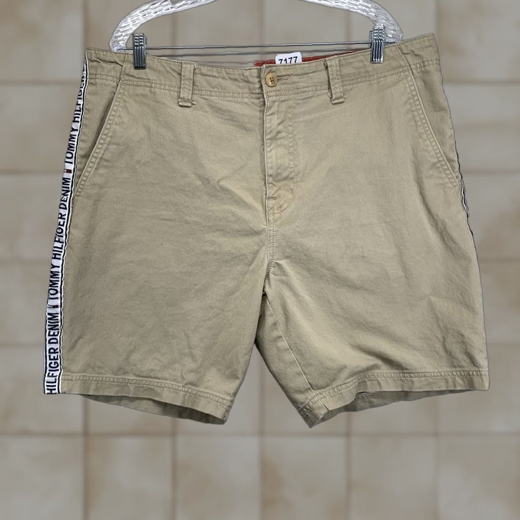 Tommy Hilfiger Tommy Hilfiger Cargo Shorts Men 36 Beige High Rise Baggy Casual Retro Y2K Size US 36 / EU 52 - 1 Thumbnail