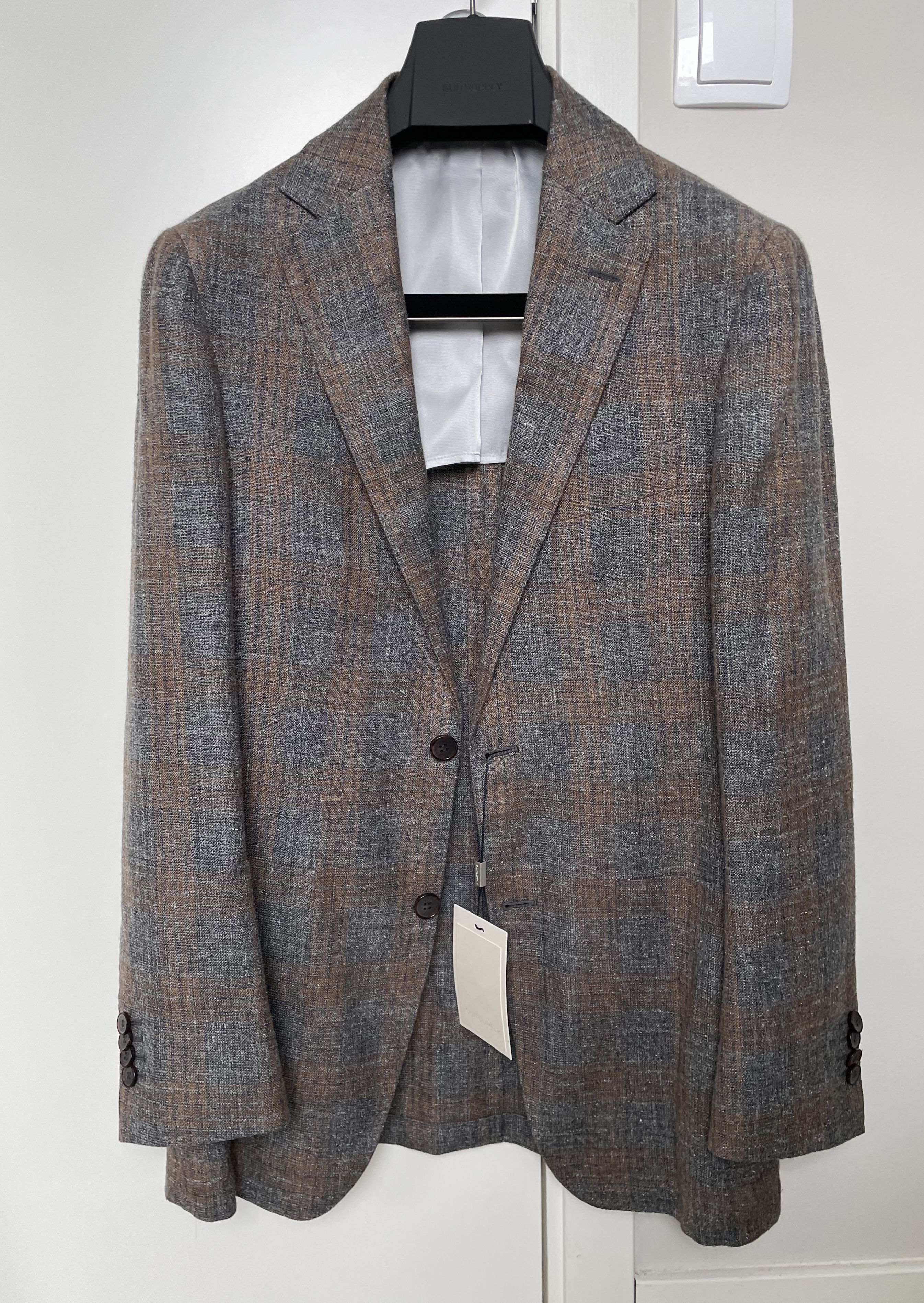 Suitsupply NWT Suitsupply grey checked jacket, size 38R\EU48 Size 38R - 1 Thumbnail
