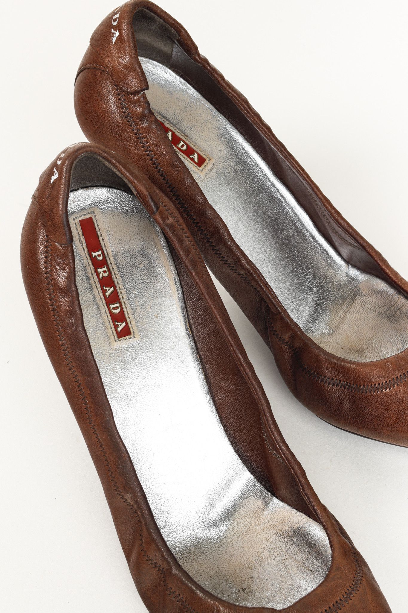 Prada Prada Brown Leather Scrunch Pointed Toe Pumps Size US 7.5 / IT 37.5 - 10 Thumbnail