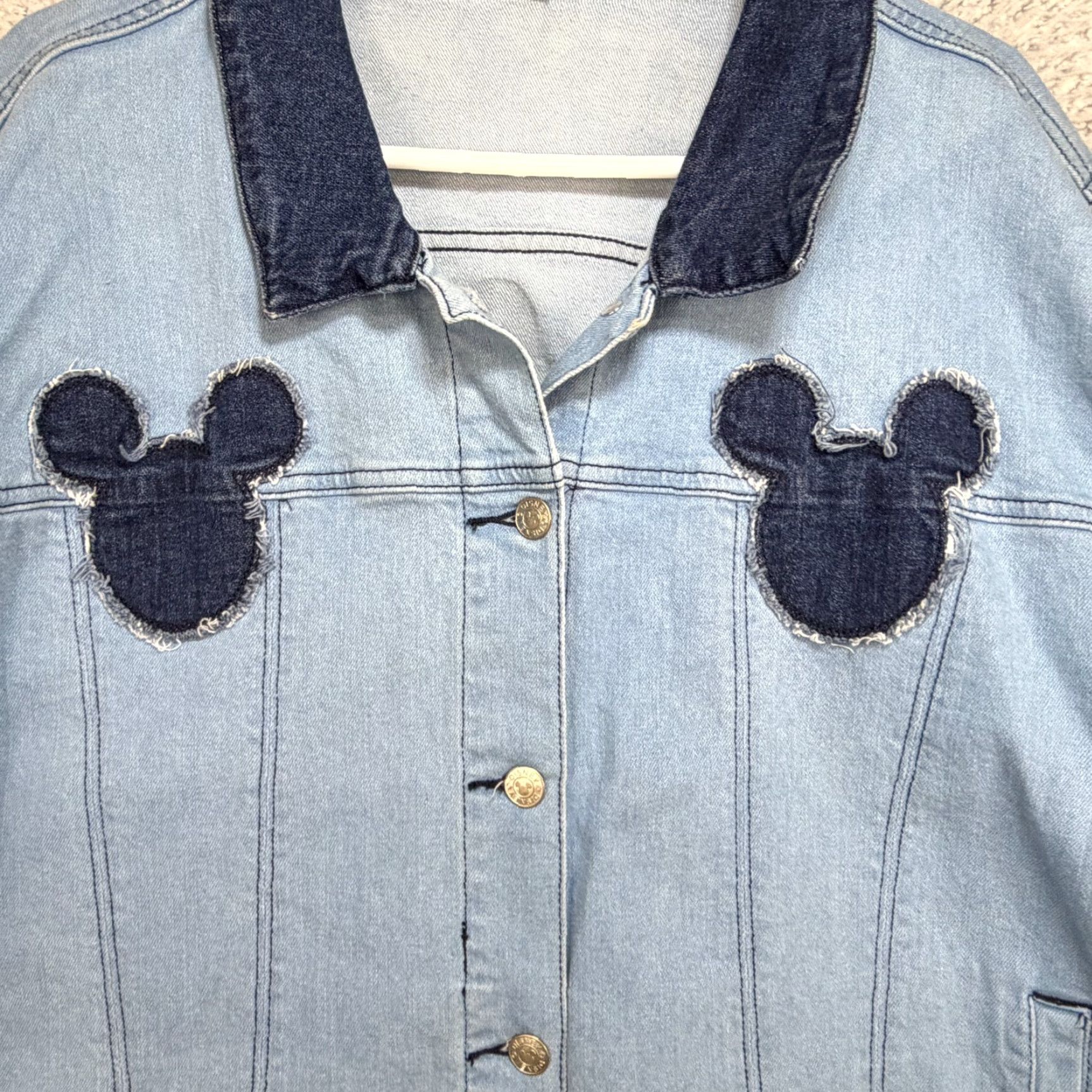 Disney Disney Parks x Her Universe Mickey Mouse Denim Jean Jacket Women’s Size 3X Jeans Jacket Blue 90s Cartoon Logo Pockets Womens Men? Size 40" / US 18 - 4 Thumbnail