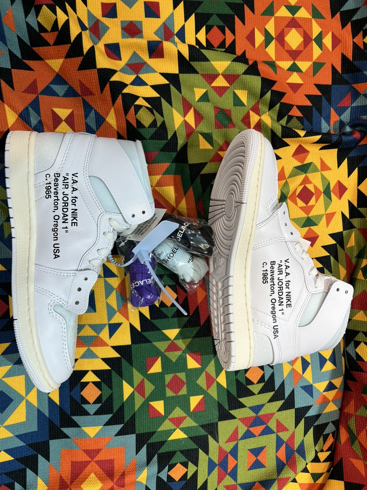 Jordan Brand × Off-White Off White x Jordan "Alaska" Size US 8 / EU 41 - 4 Thumbnail