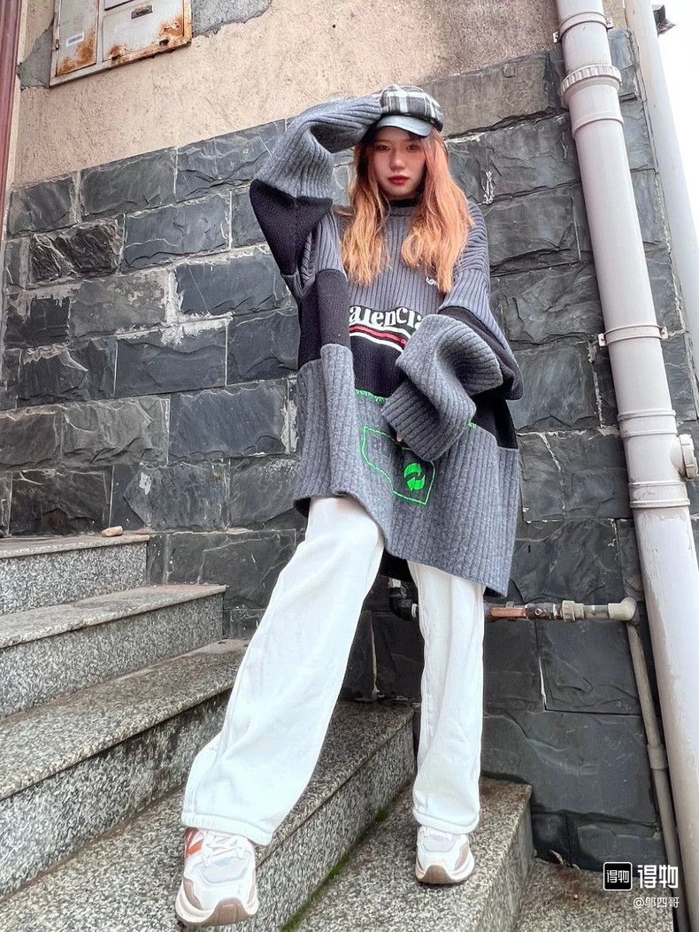 Balenciaga Balenciaga Logo Paneled Crew Neck Knit Pullover Sweater Size US S / EU 44-46 / 1 - 7 Thumbnail