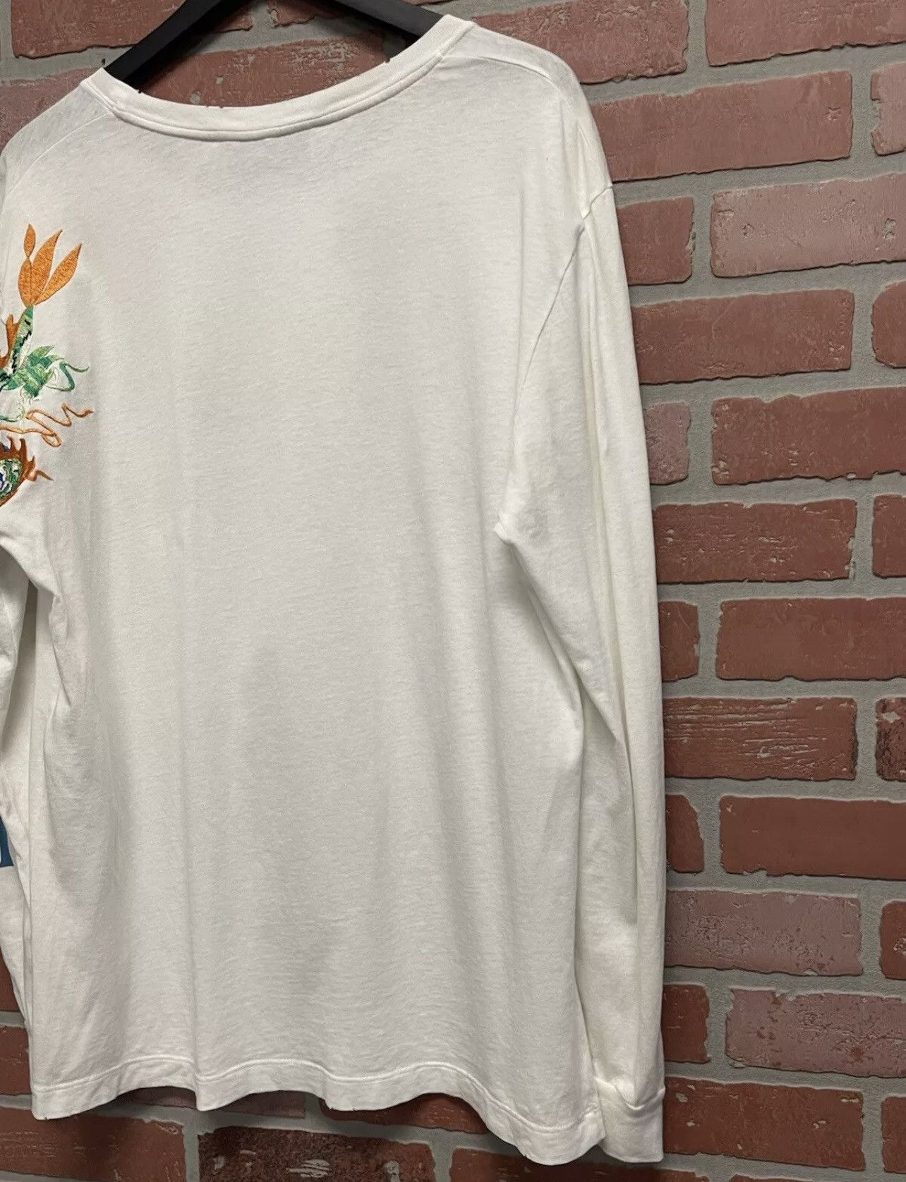 Gucci Size M - Gucci White Logo Print Cotton Dragon Embroidered Size US M / EU 48-50 / 2 - 9 Thumbnail