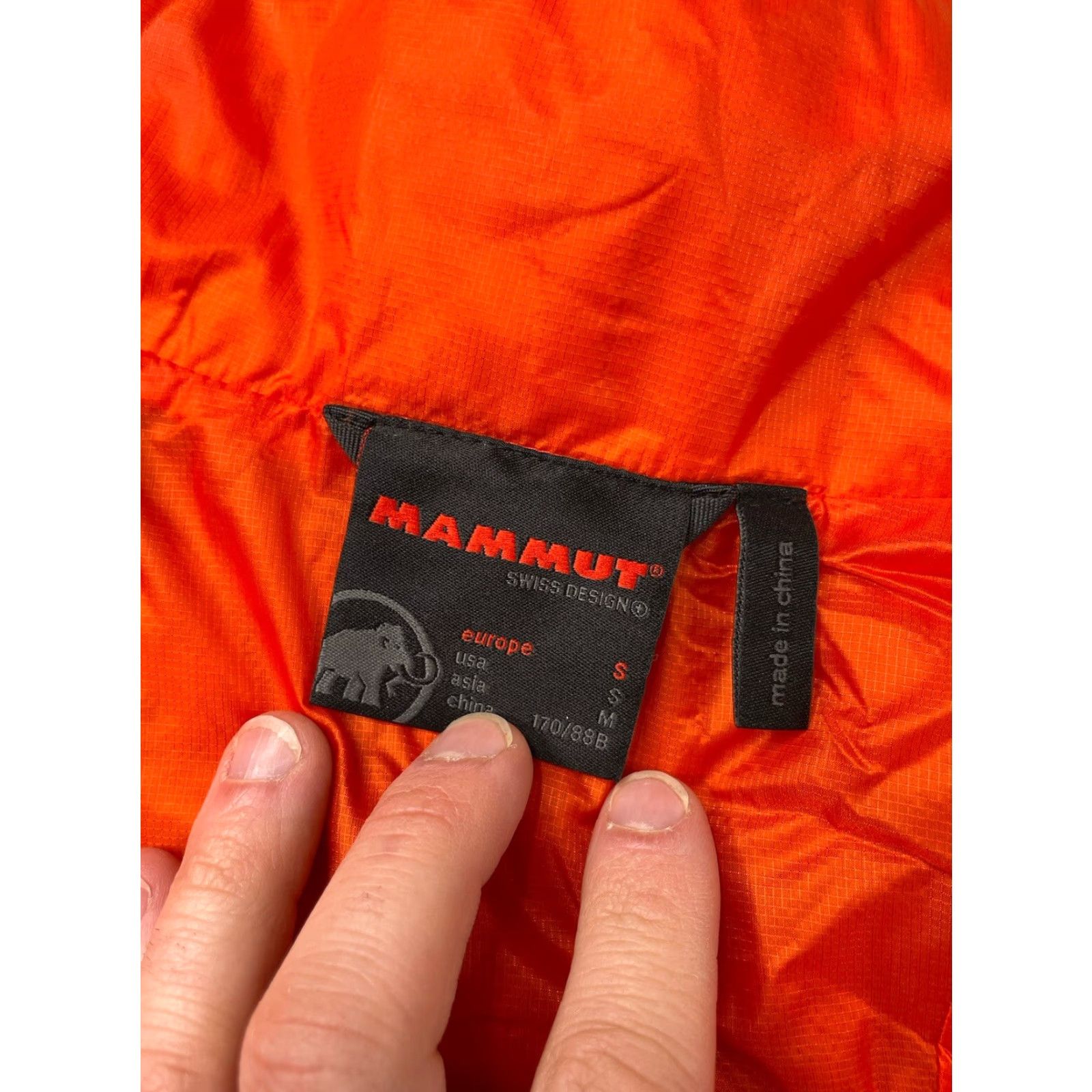 Mammut Mammut Women's Vest Full Zip Insulated Poly Fill Orange Size S Quilted Lining Polyester Polyamide Pocket Unknown Country of Origin N/A Size S / US 4 / IT 40 - 3 Thumbnail