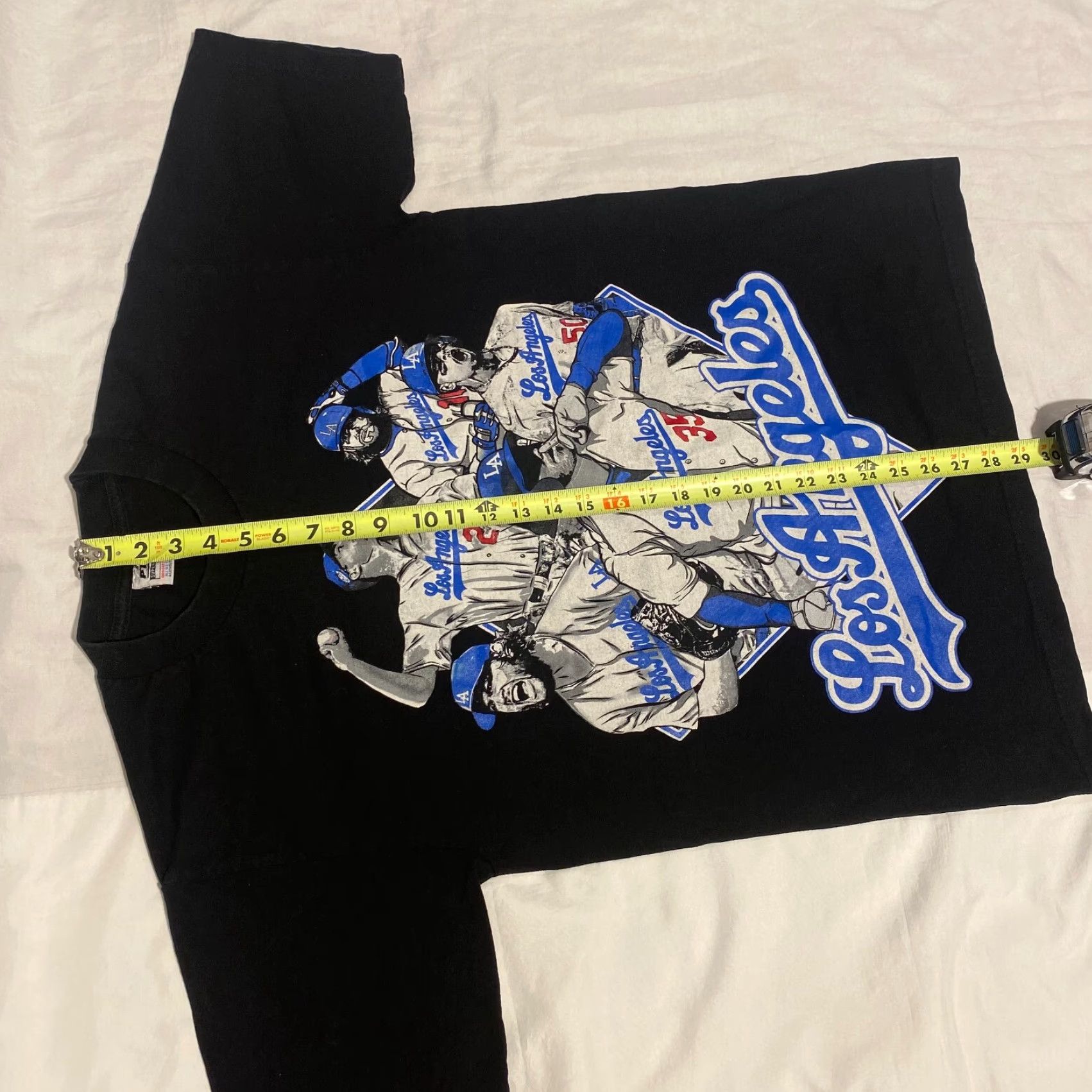 MLB VINTAGE Los Angeles 2020 World Series Champions T shirt Logo Printed On Black Cotton Crew Neck L Men Regular Short Sleeve Seasonal All Seasons Size US L / EU 52-54 / 3 - 4 Thumbnail