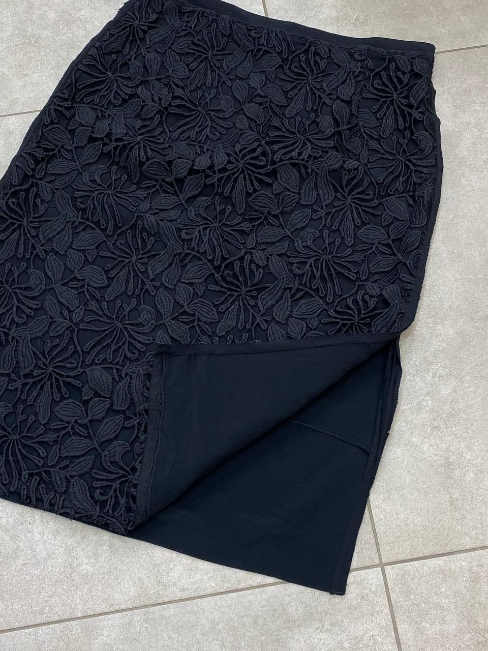 No. 21 No. 21 Black Lace Midi Skirt Size 32" / US 10 / IT 46 - 6 Thumbnail