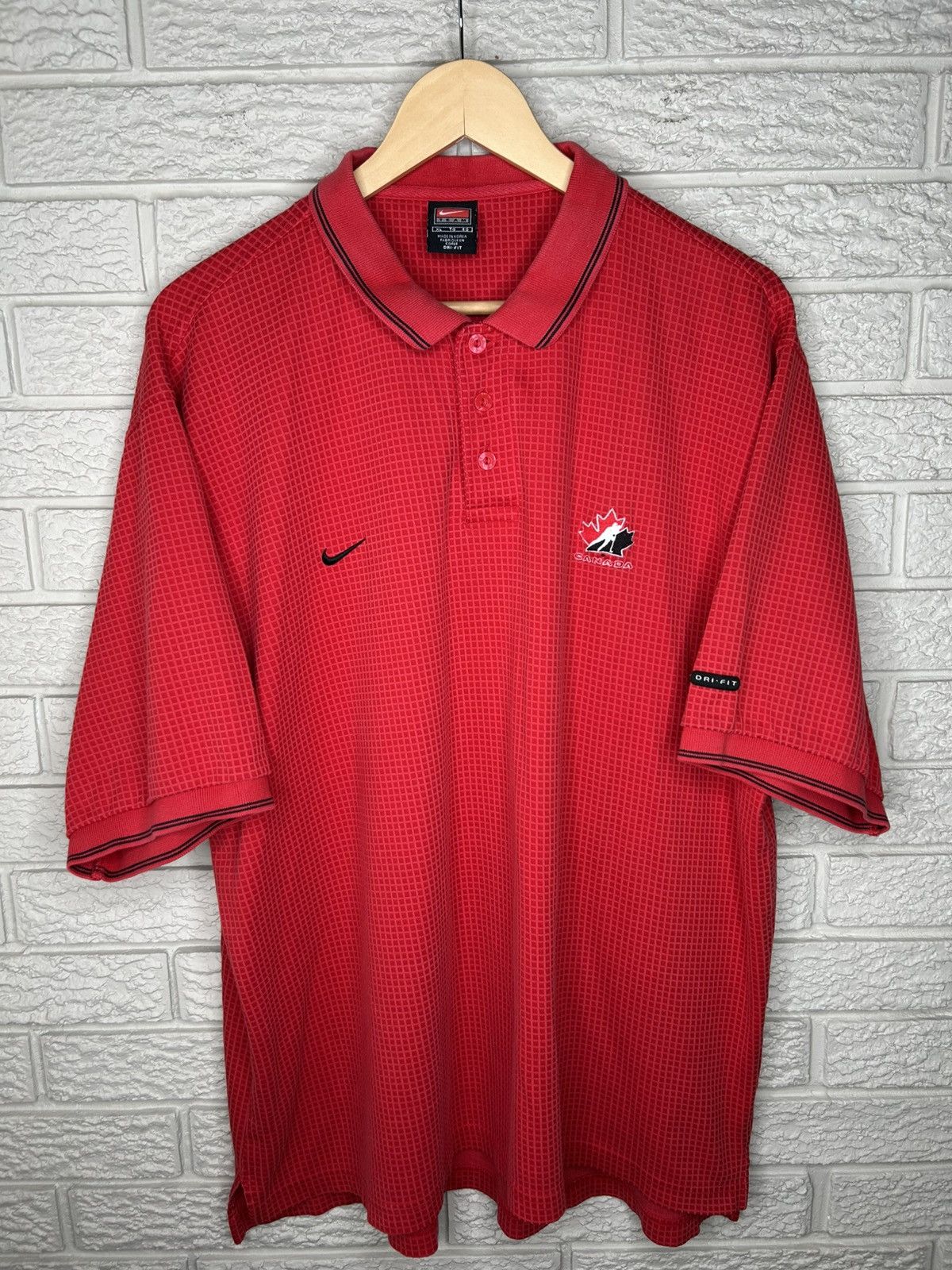 Nike Vintage Nike Team Canada Dri Fit Polo Size US XL / EU 56 / 4 - 1 Thumbnail