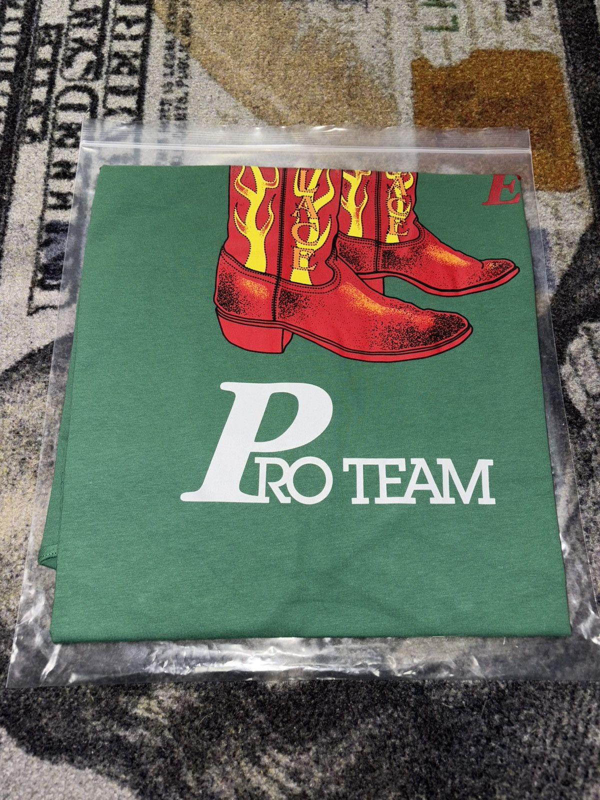 Palace Palace Rodeyo T-Shirt Green Size US XL / EU 56 / 4 - 1 Thumbnail