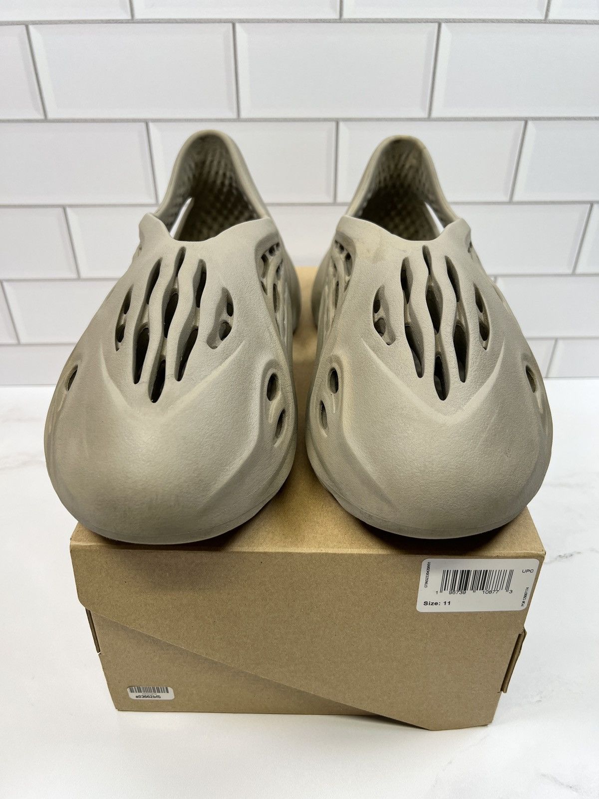 Adidas Adidas Yeezy Foamrunners Foamrunner Foam Runners Runner Size US 11 / EU 44 - 2 Thumbnail