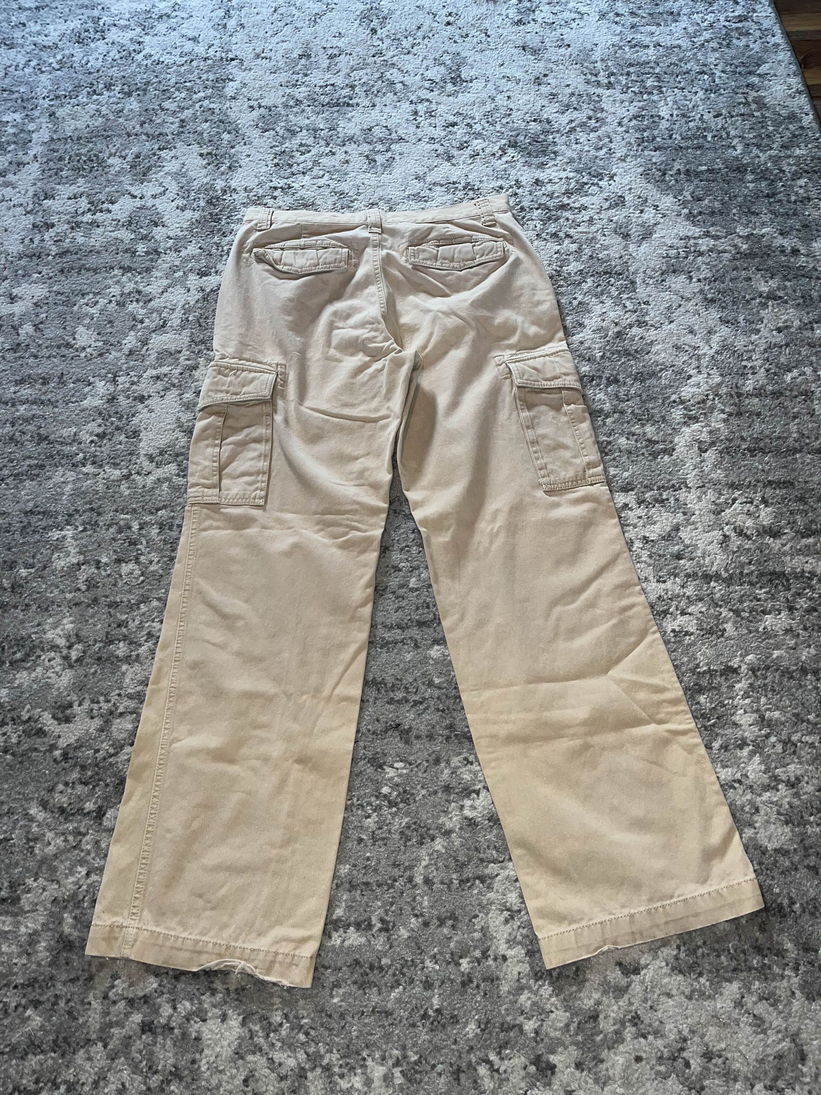 Old Navy Y2K Baggy Old Navy Khaki Cargos Size US 32 / EU 48 - 2 Thumbnail