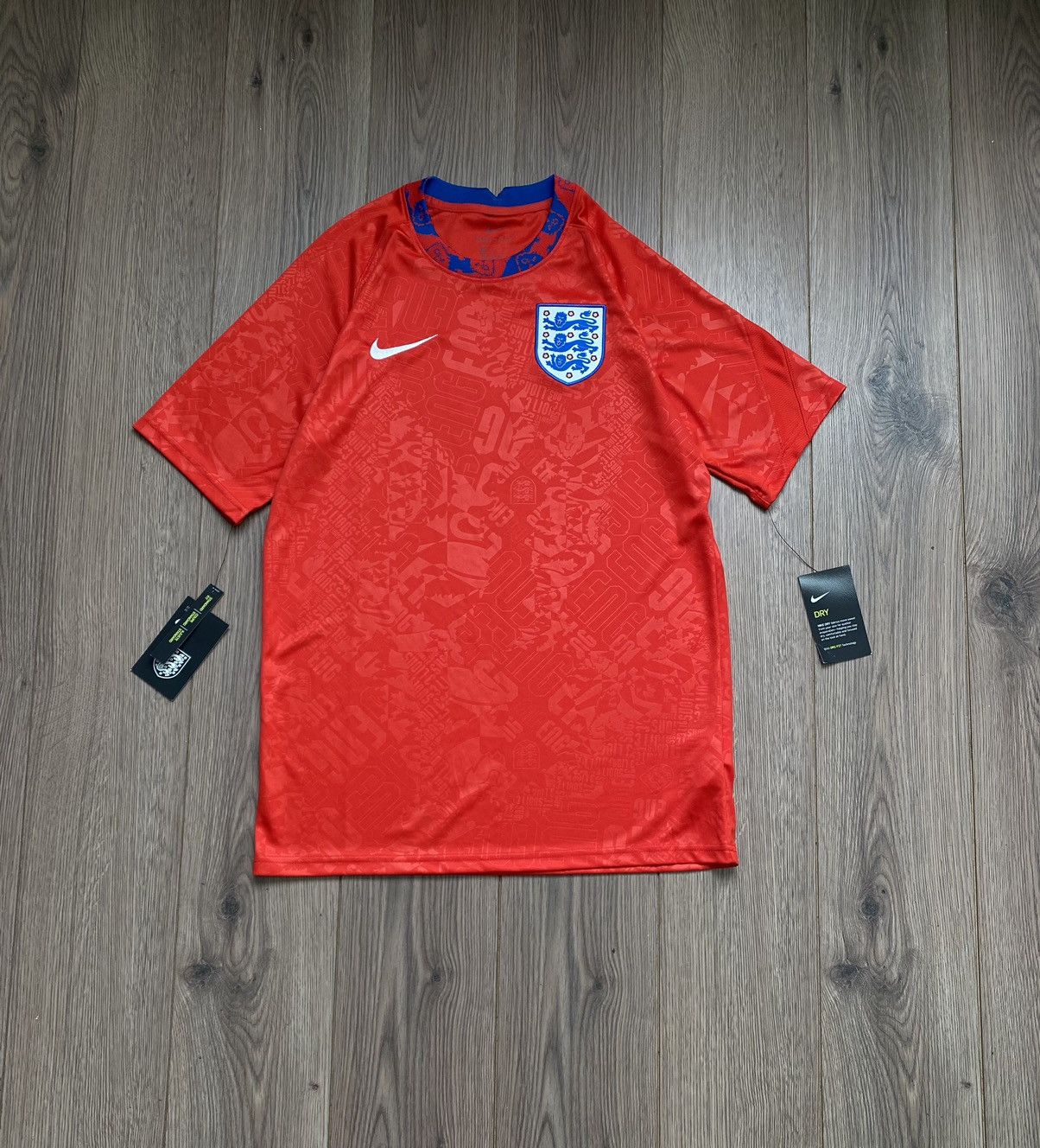 Nike Nike England 2020/21 Training Football Jersey Red Size M Size US M / EU 48-50 / 2 - 1 Thumbnail
