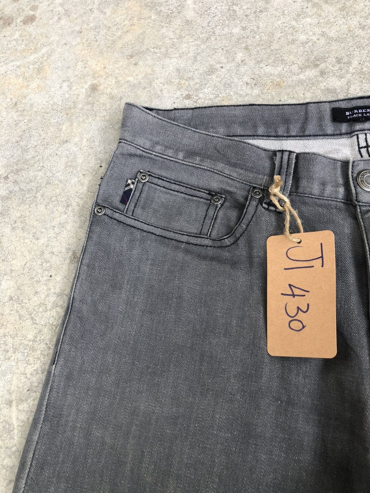 Burberry Burberry Black Label Distressed Slim Jeans Size US 33 - 14 Thumbnail