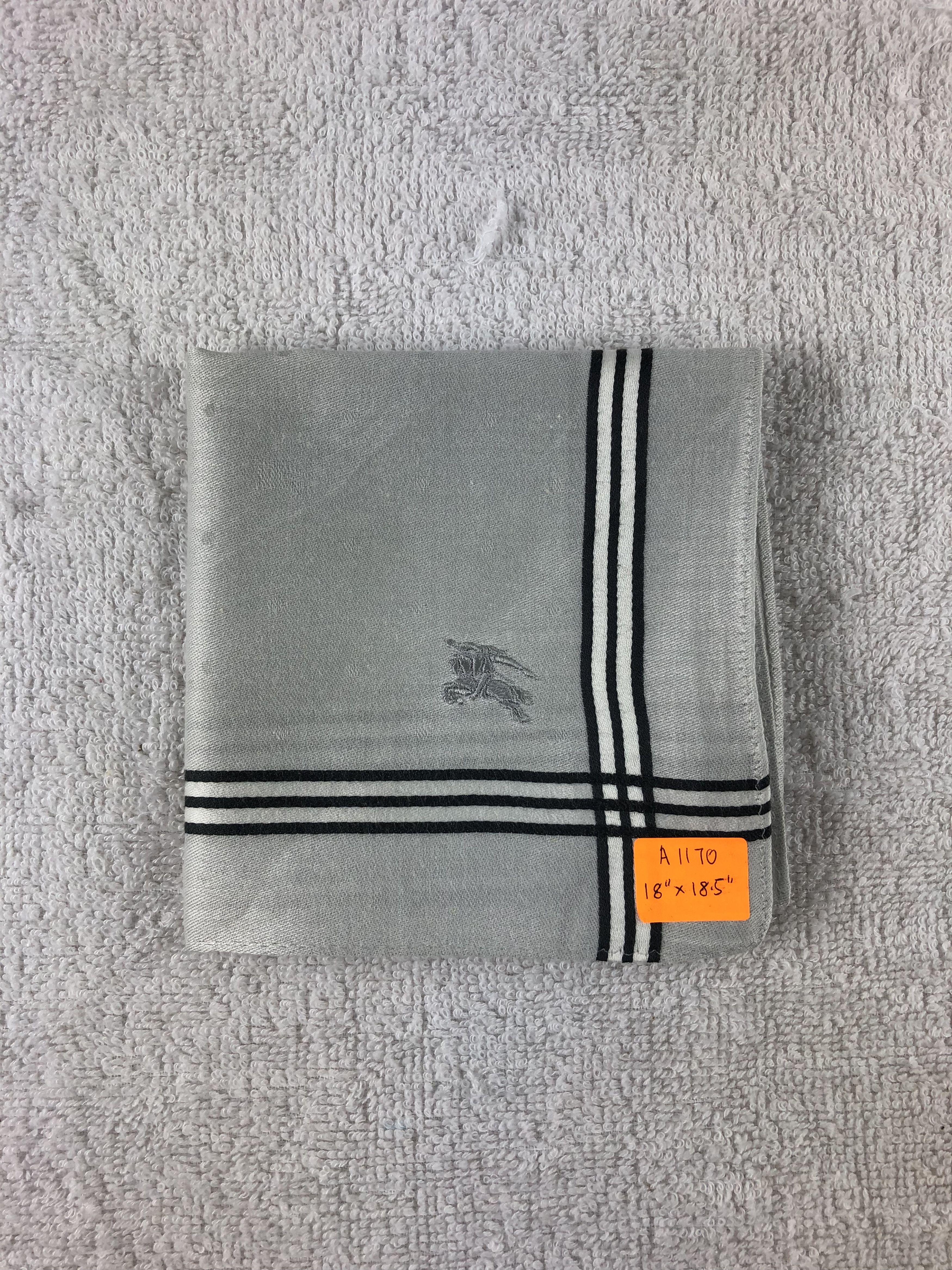 Burberry Burberry Handkerchief / Bandana / Neckerchief Size ONE SIZE - 6 Thumbnail