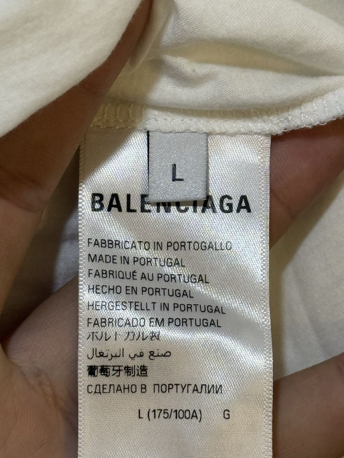 Balenciaga Balenciaga Distressed Surfing Tee Size US L / EU 52-54 / 3 - 7 Thumbnail