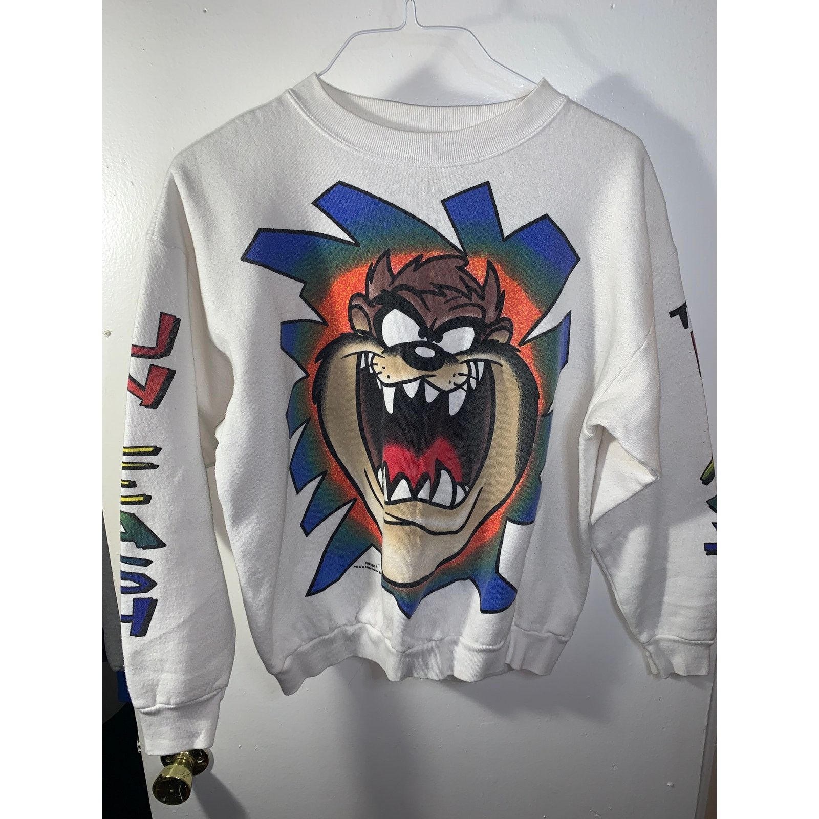 Vintage Vintage Looney Tunes Taz Sweater White L/M Size US L / EU 52-54 / 3 - 13 Thumbnail
