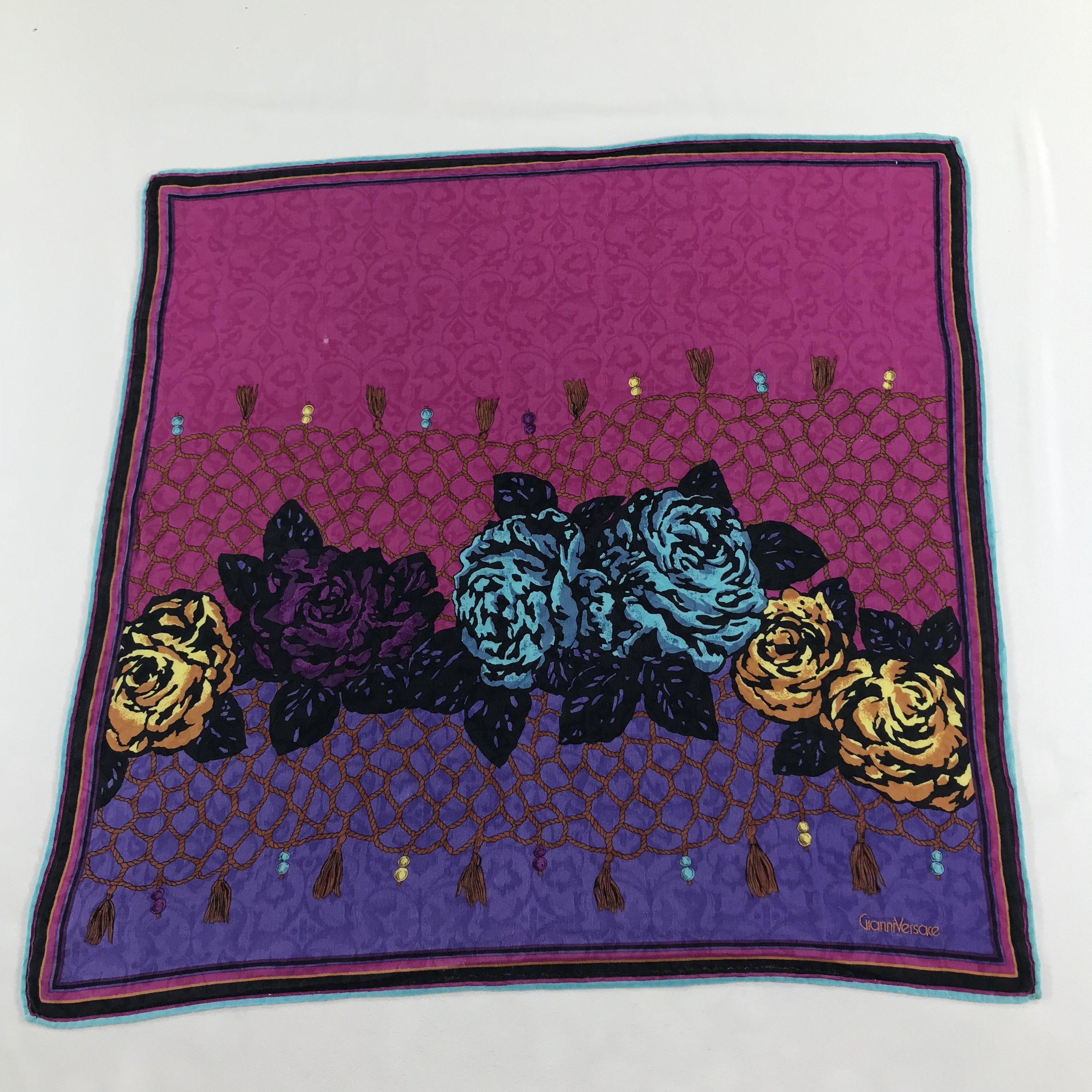 Versace Gianni Versace Handkerchief Neckerchief Bandana H632 Size ONE SIZE - 4 Thumbnail