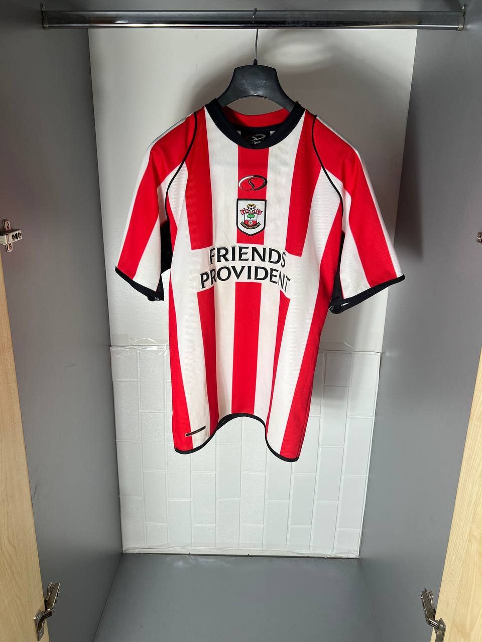 Vintage VERY RARE FC SOUTHAMPTON ENGLAND RETRO SOCCER JERSEY Y2K 90s Size US S / EU 44-46 / 1 - 1 Thumbnail